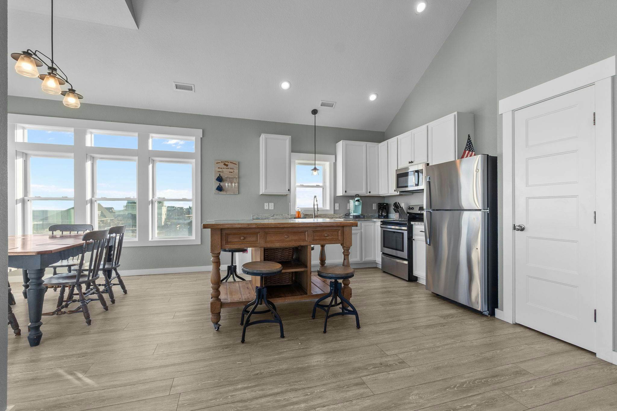 RO120 The Knotty Whale