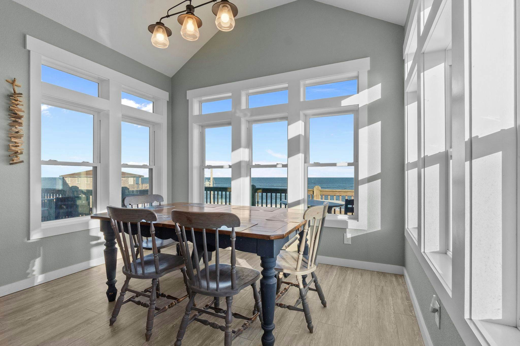 RO120 The Knotty Whale