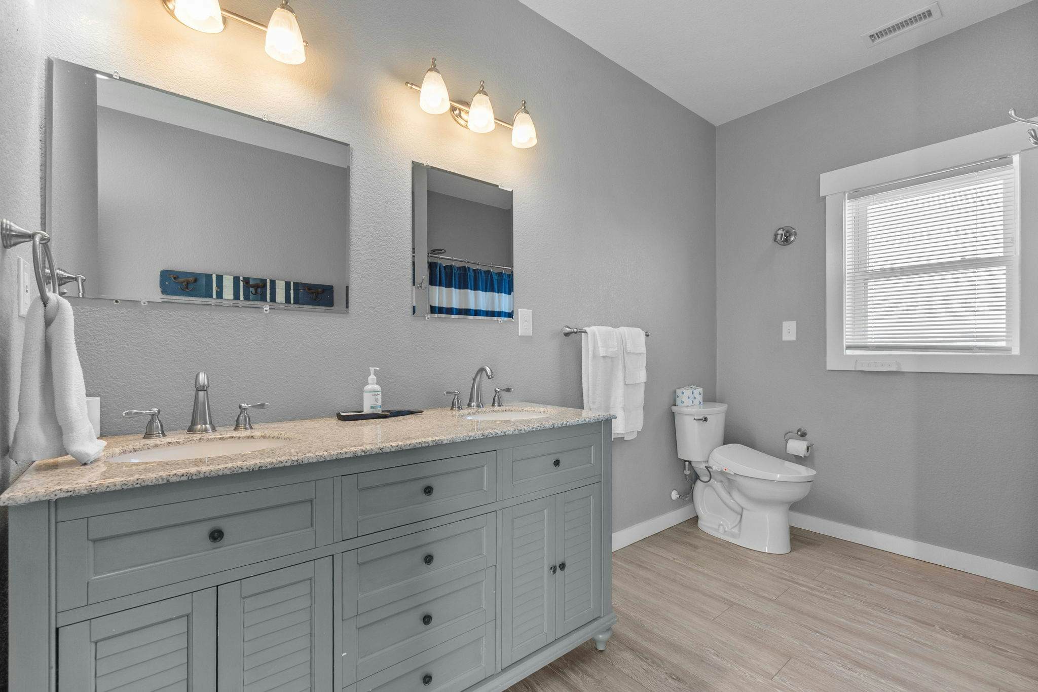 RO120 The Knotty Whale