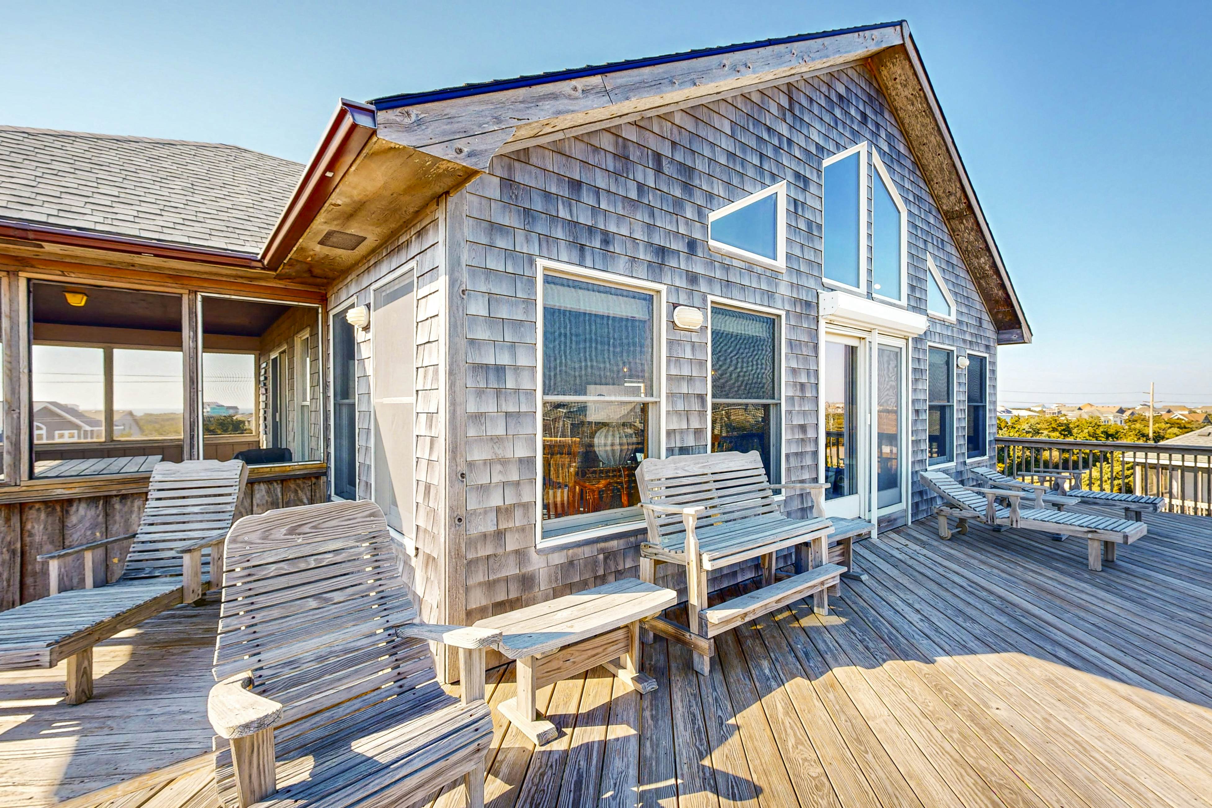 AV146 Rogue Wave 146