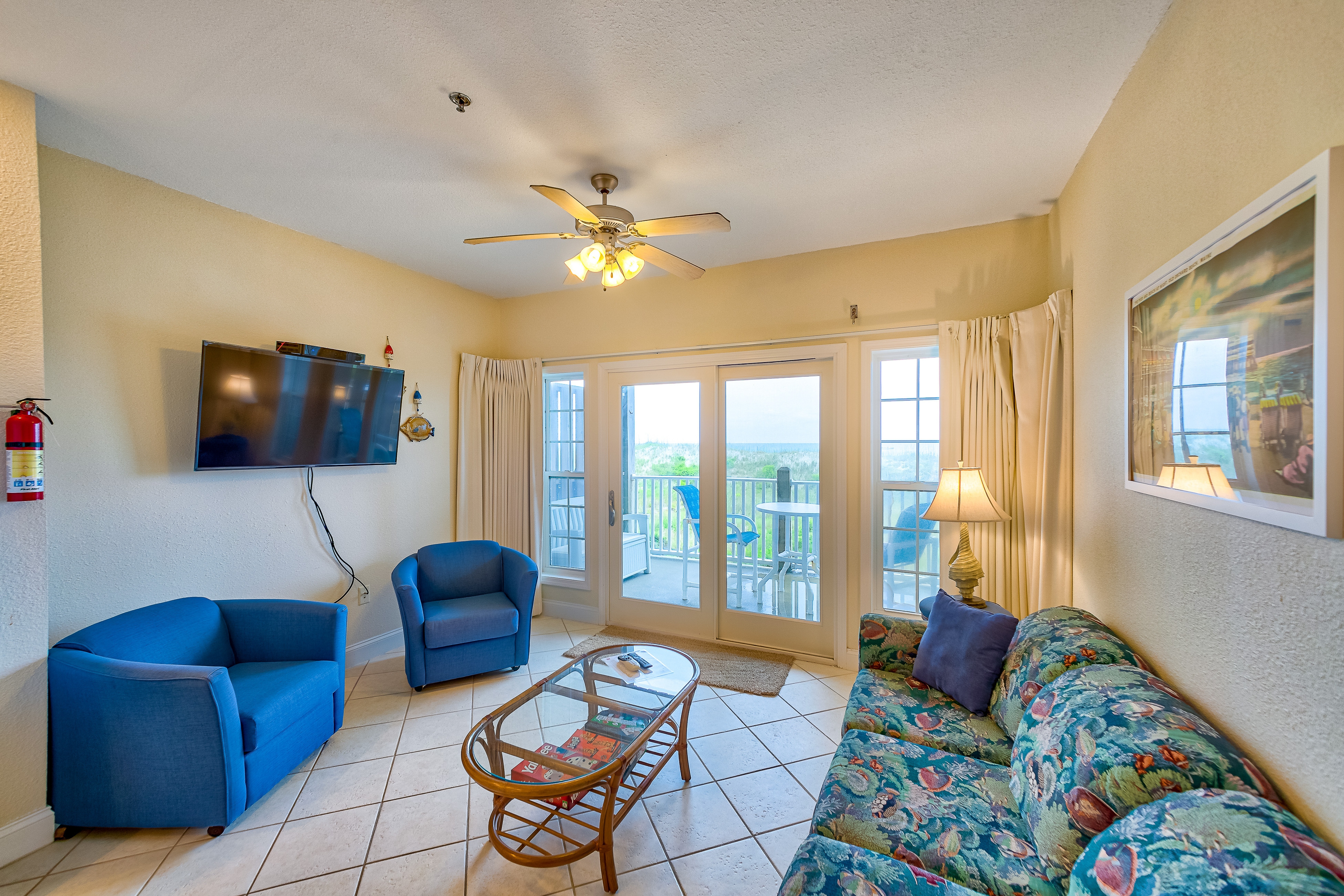 Dog-friendly oceanfront condo with balcony, outdoor pool, hot tub, and central AC