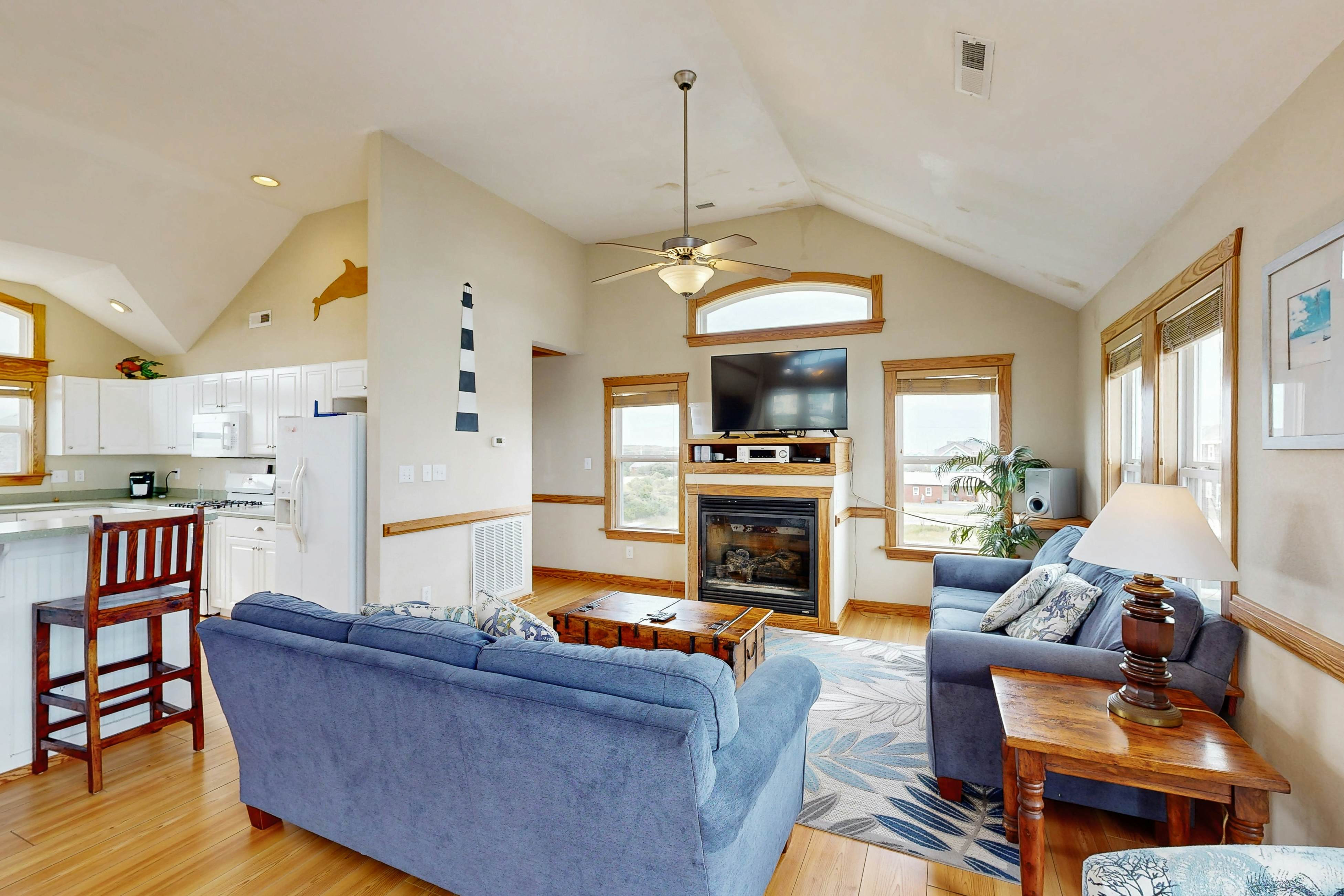 BX460 Hatteras Station