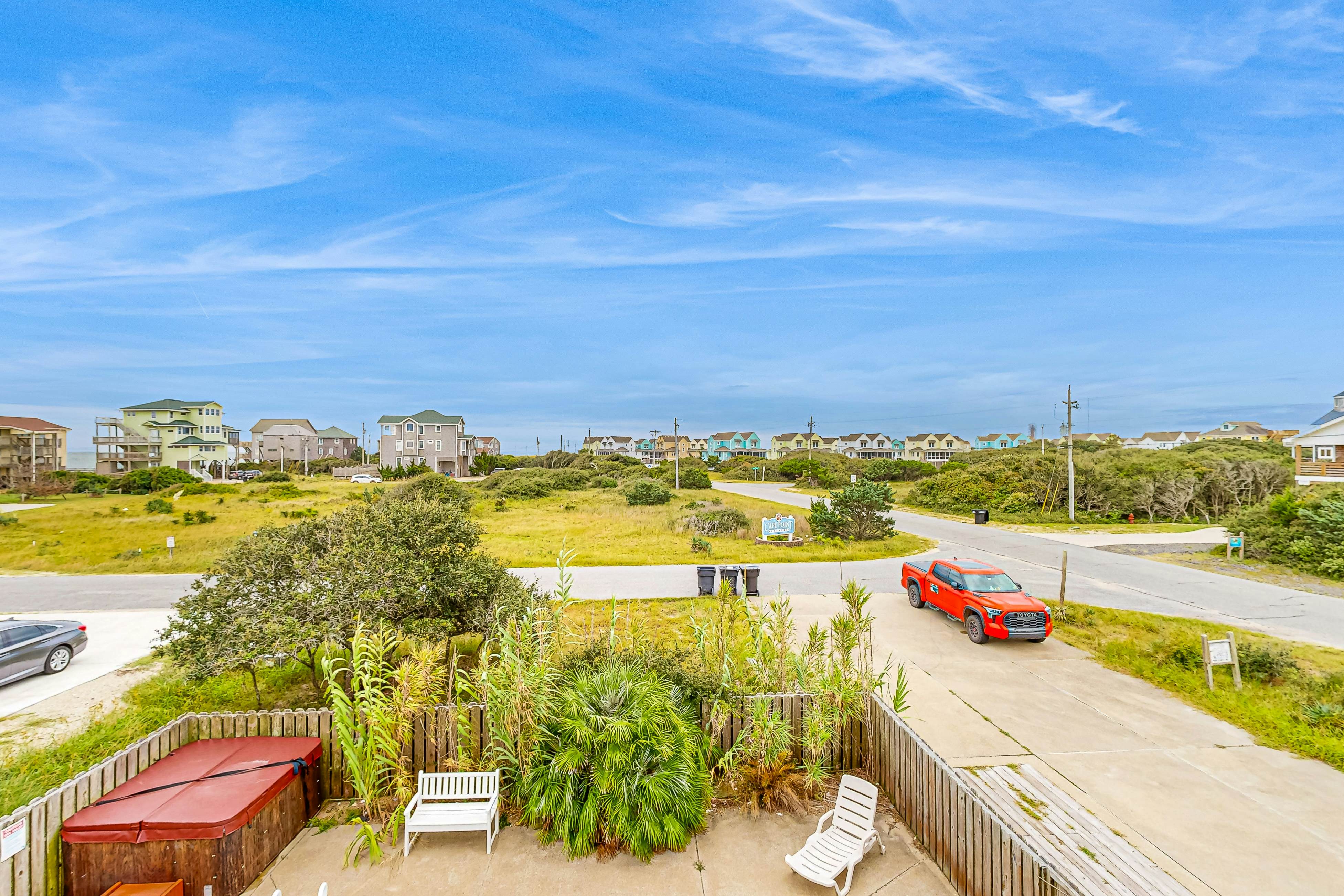 BX460 Hatteras Station