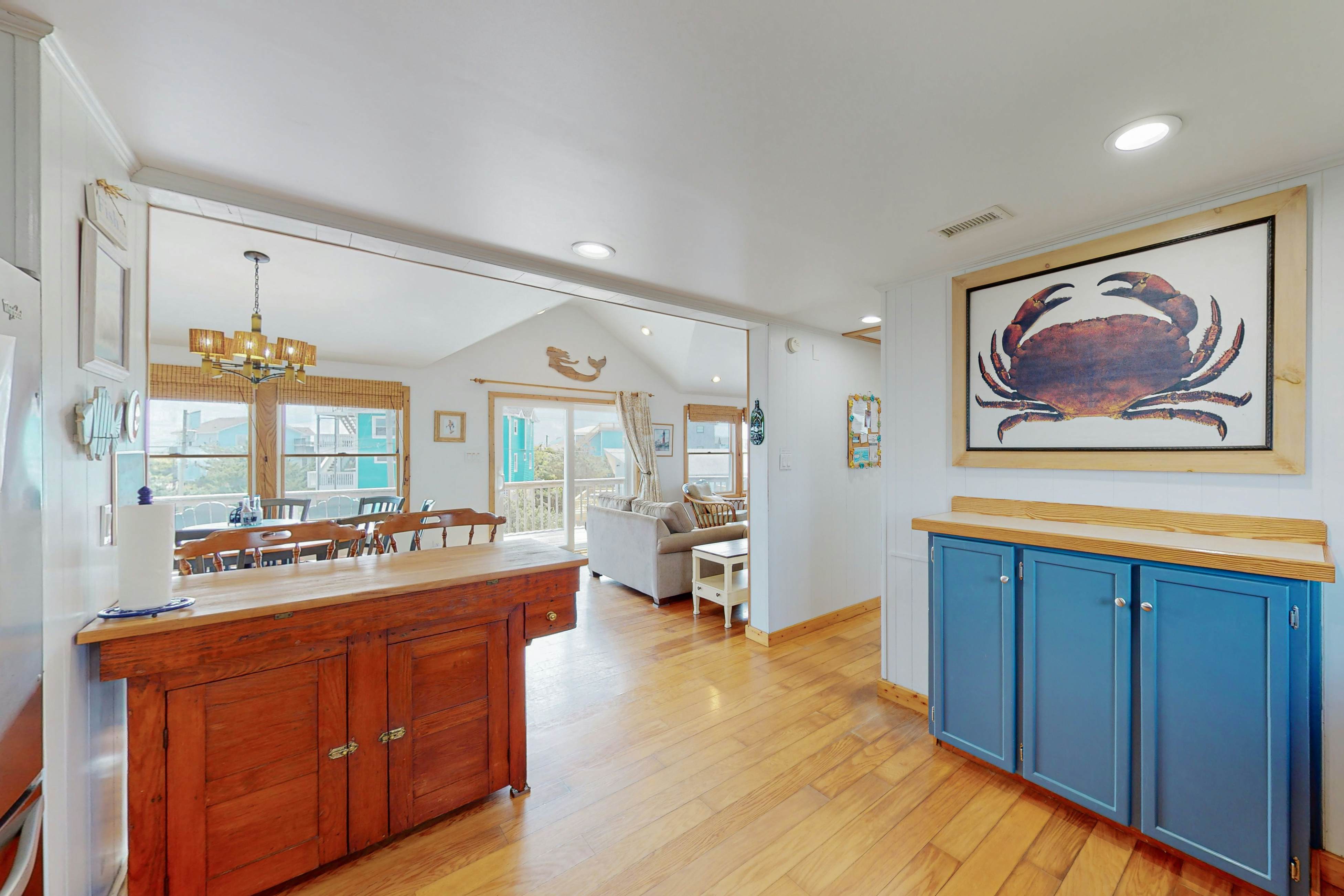 AV106 Dancing Dolphin 106