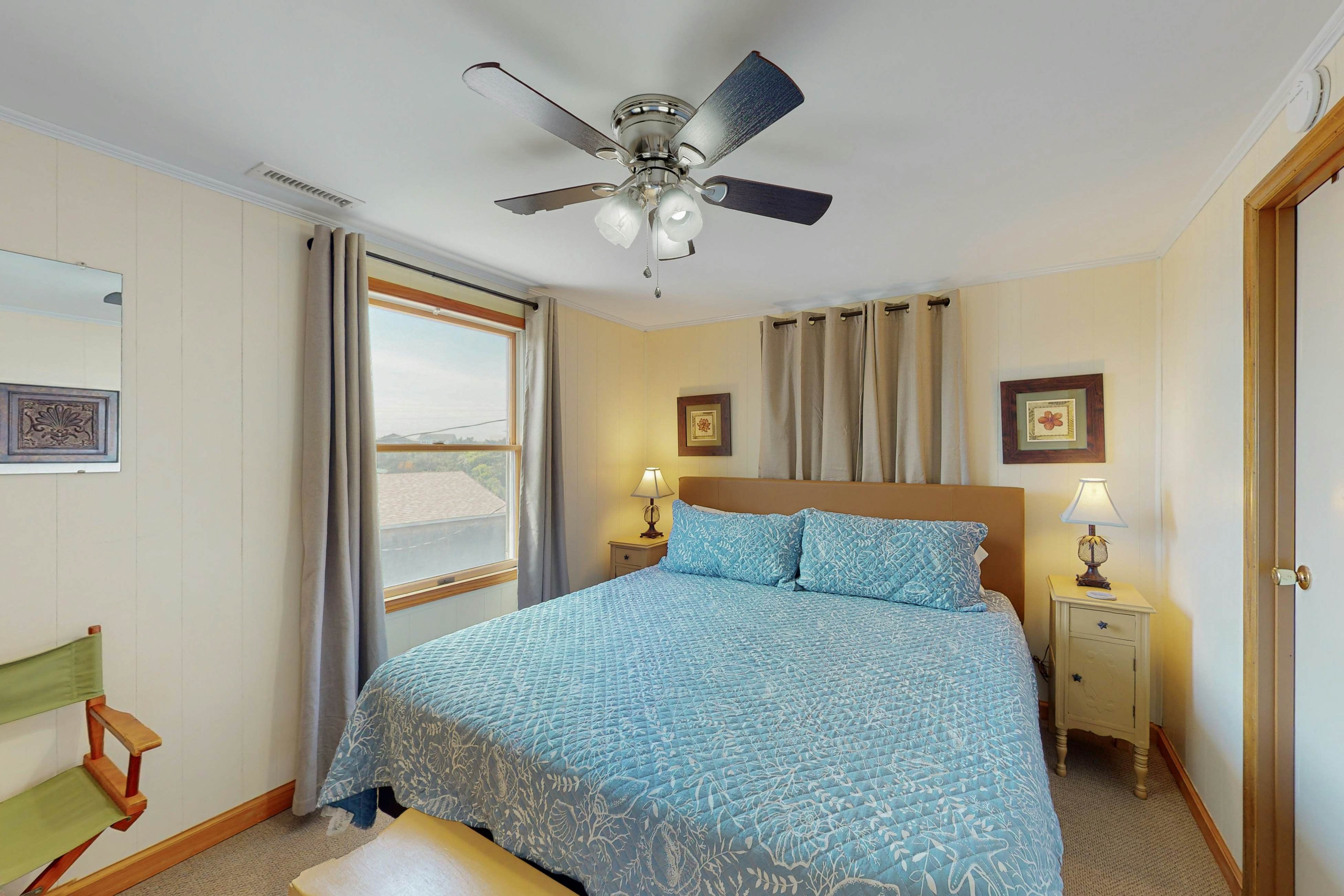 AV106 Dancing Dolphin 106