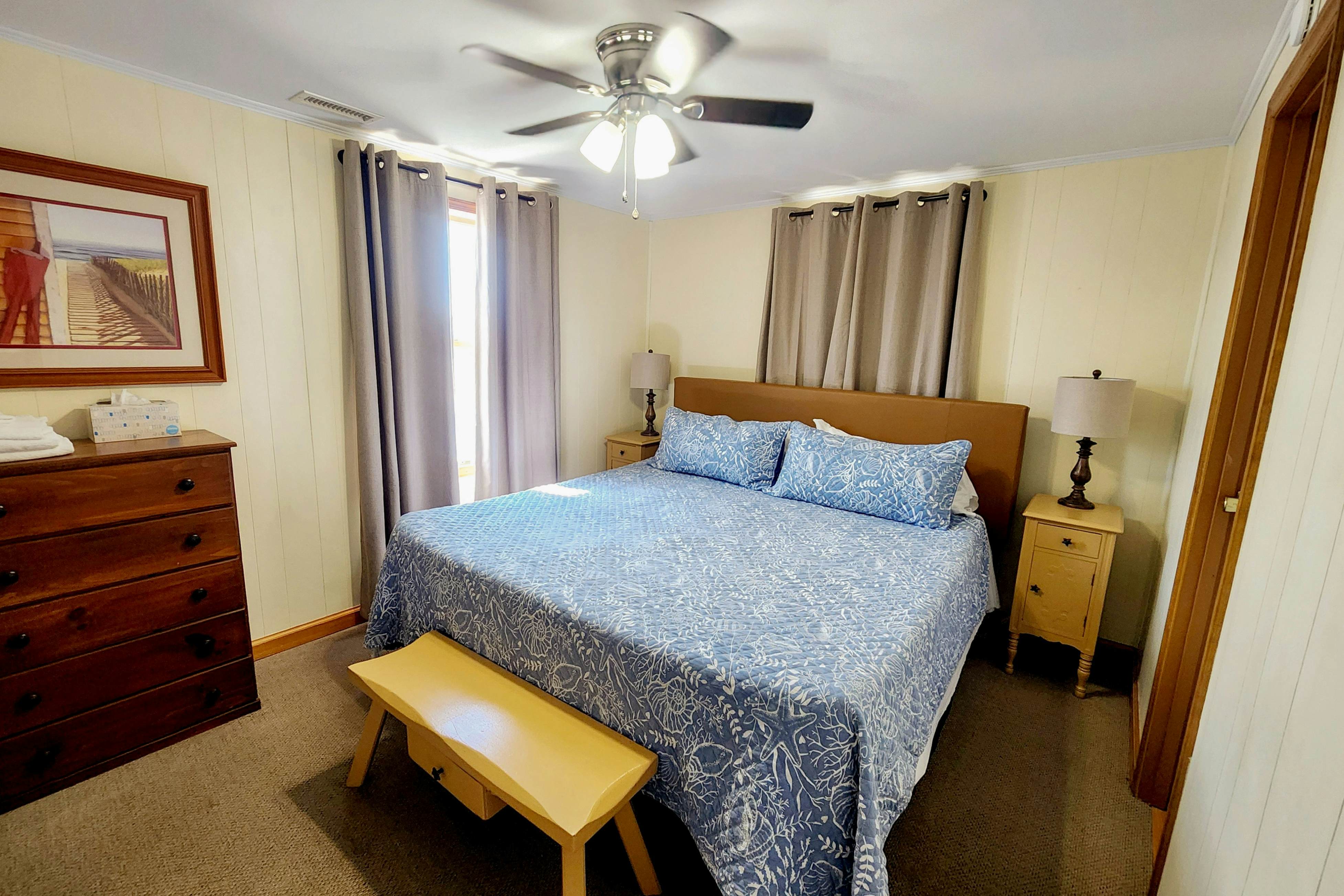 AV106 Dancing Dolphin 106