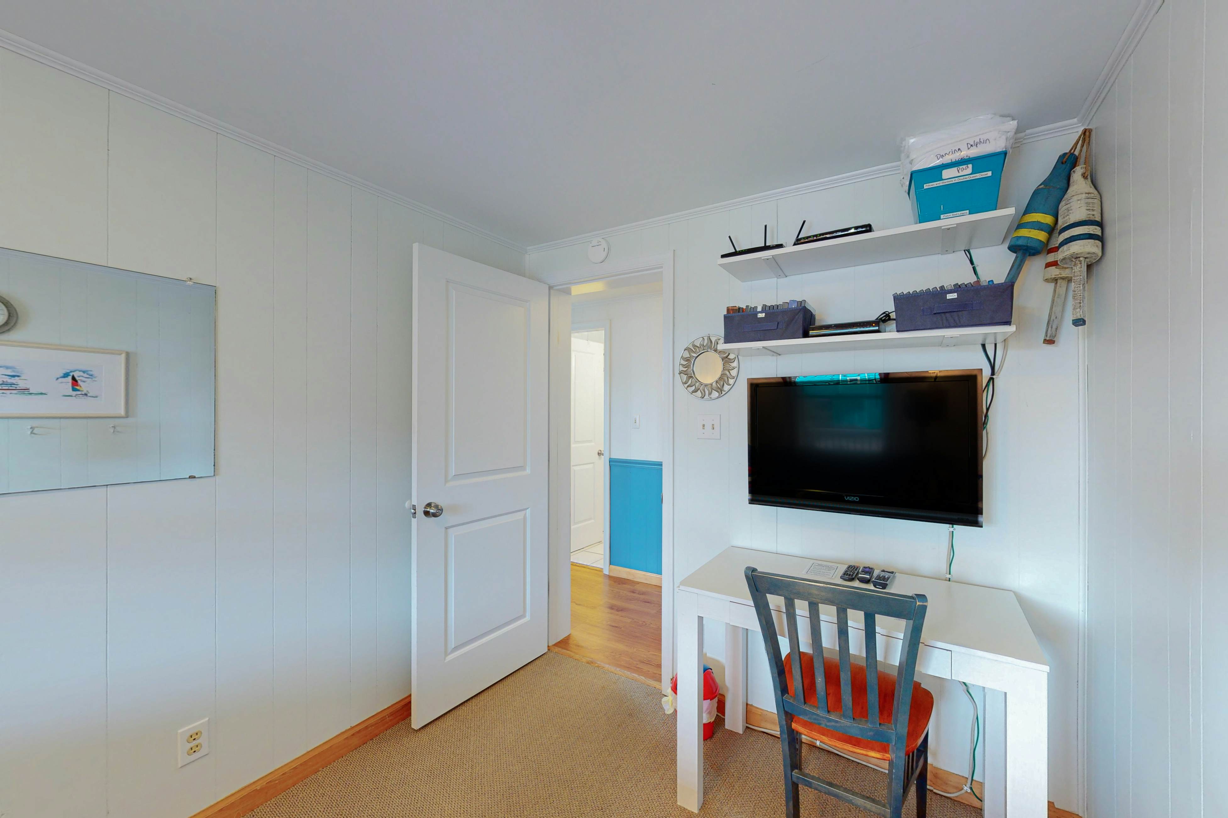 AV106 Dancing Dolphin 106