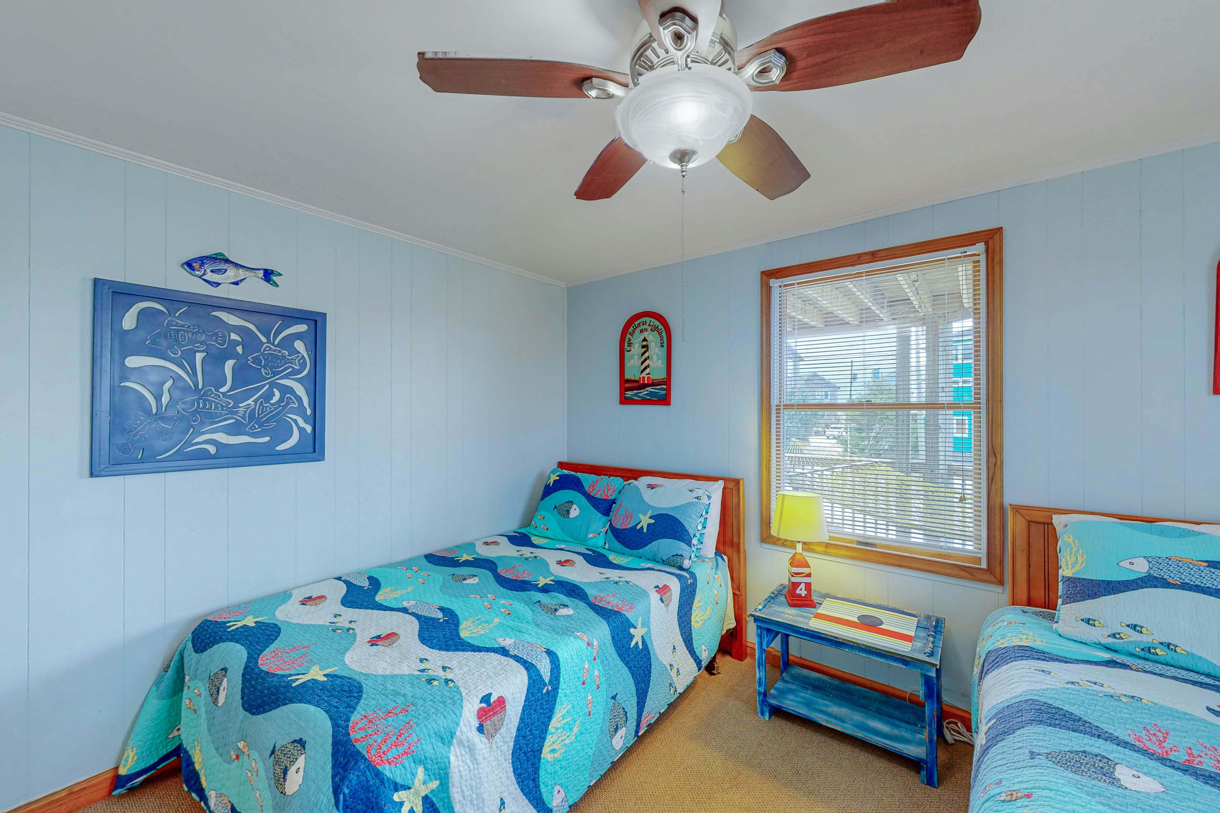 AV106 Dancing Dolphin 106