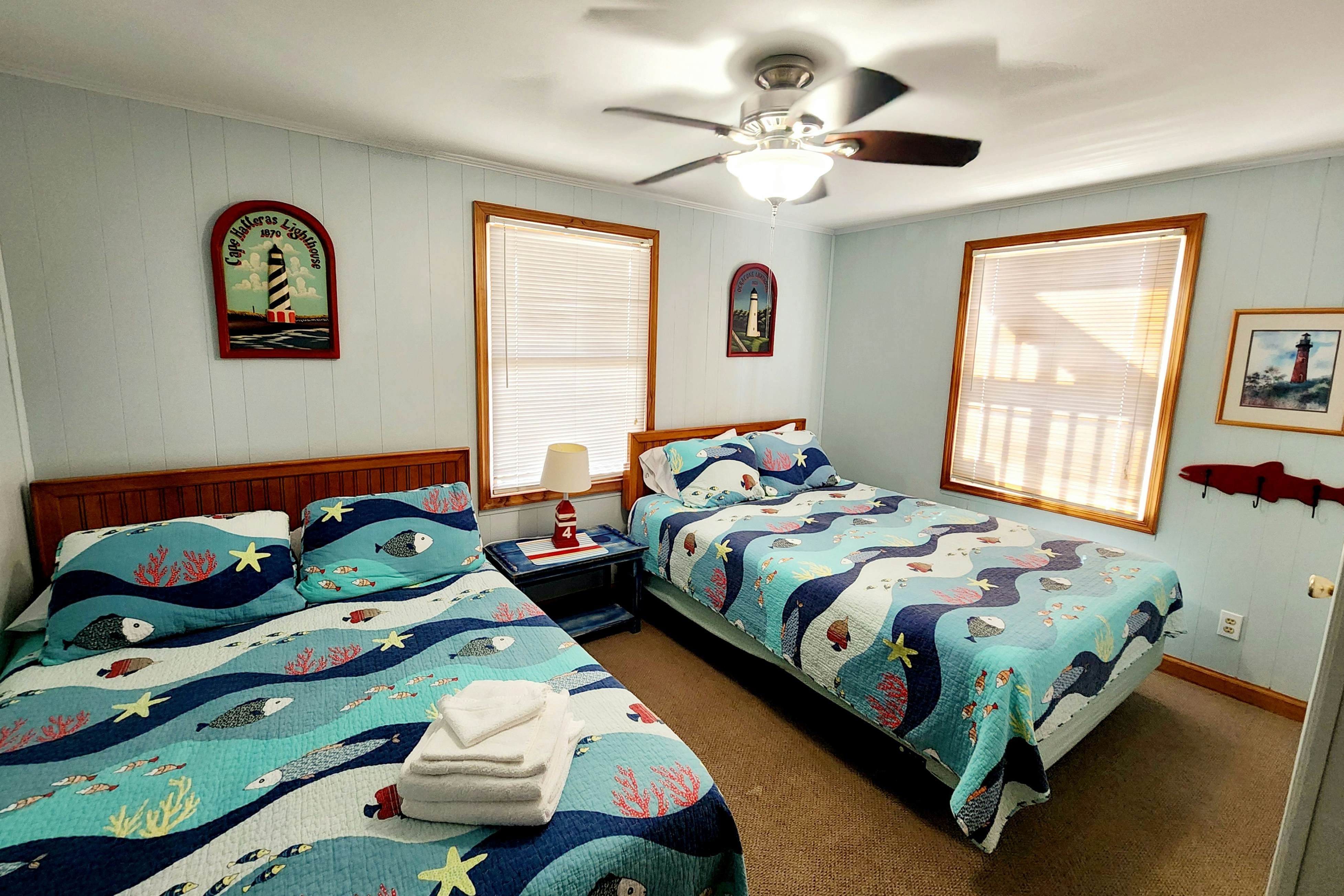 AV106 Dancing Dolphin 106