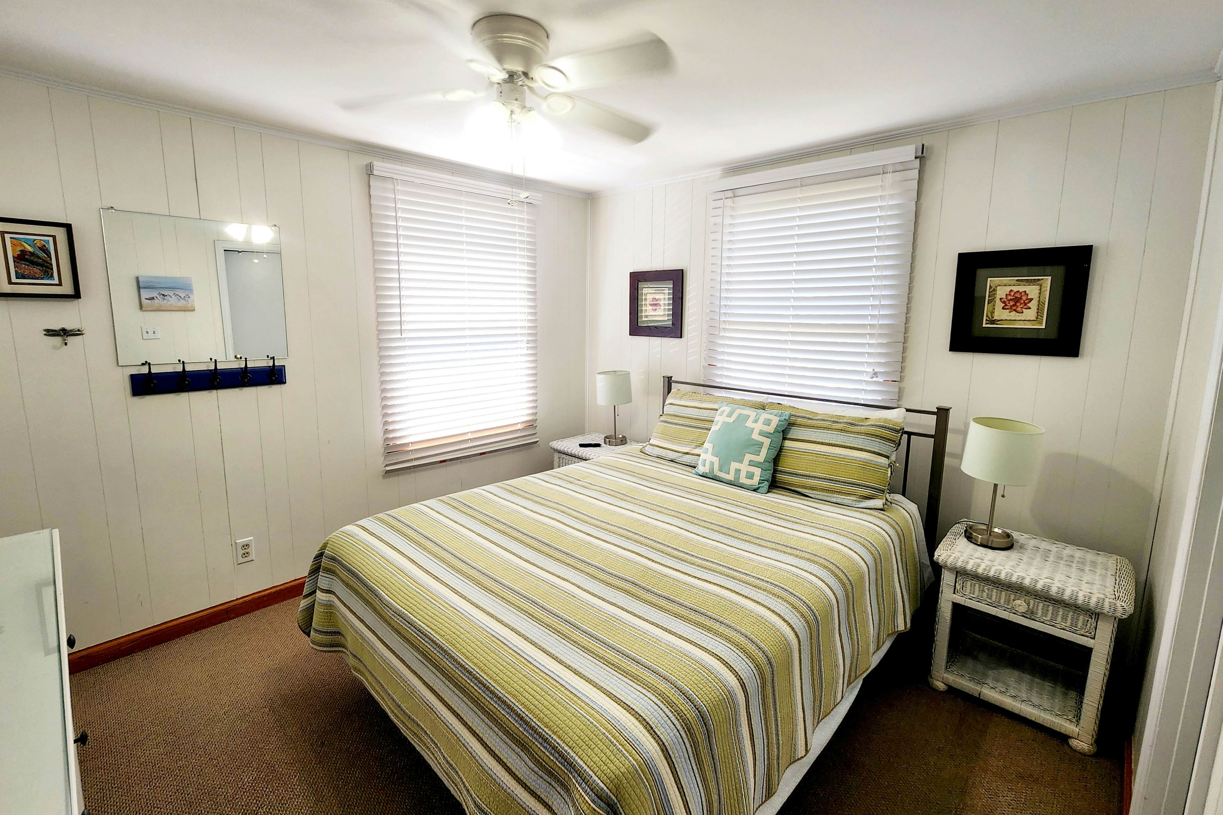 AV106 Dancing Dolphin 106