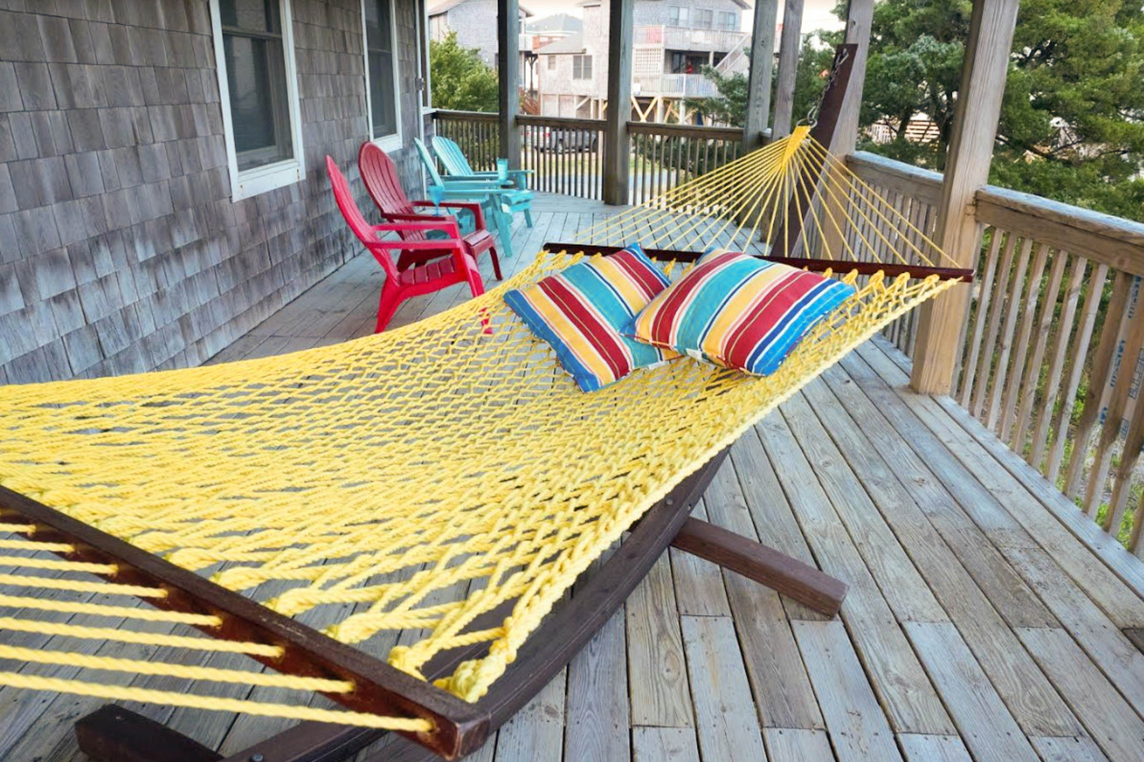 AV106 Dancing Dolphin 106