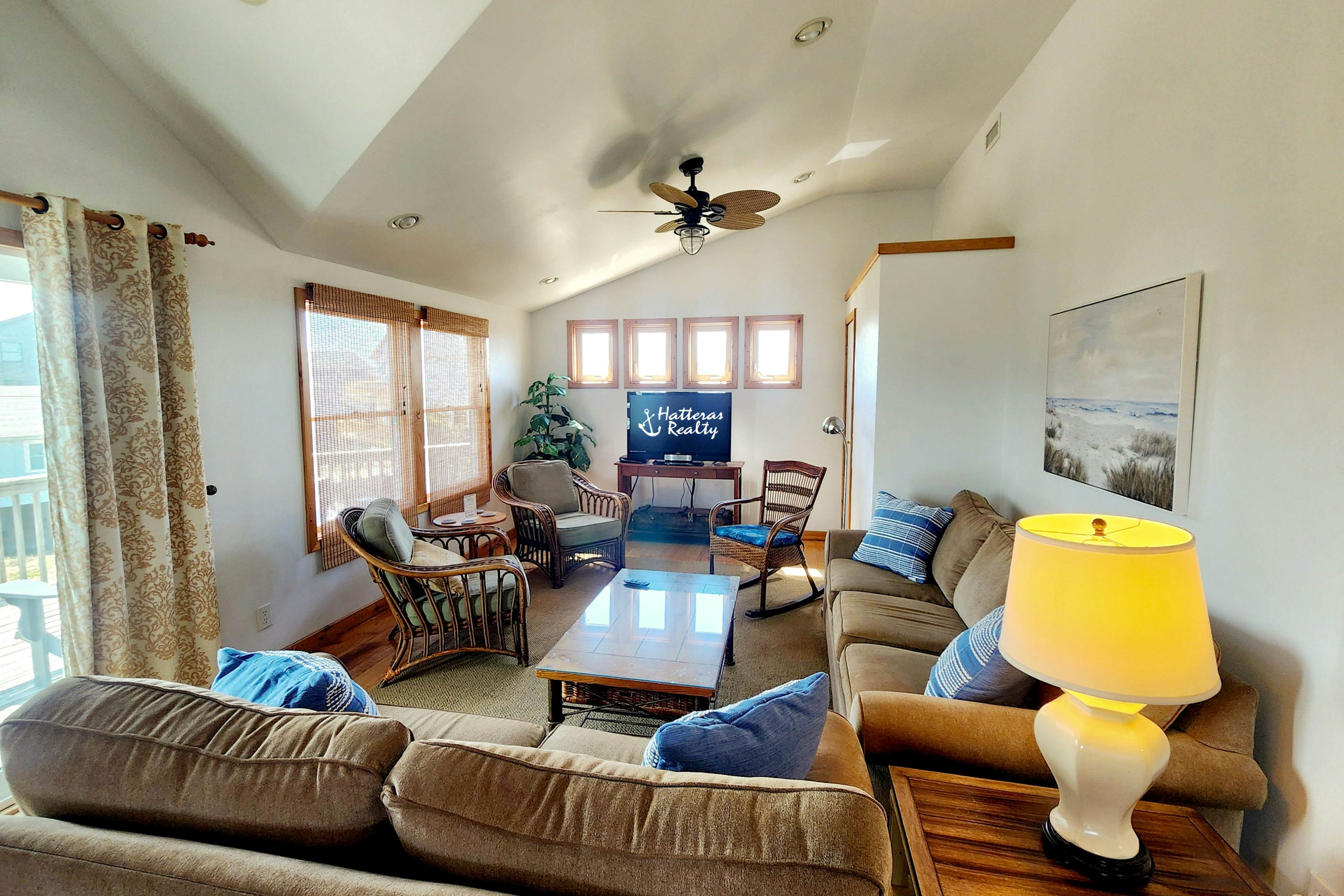 AV106 Dancing Dolphin 106