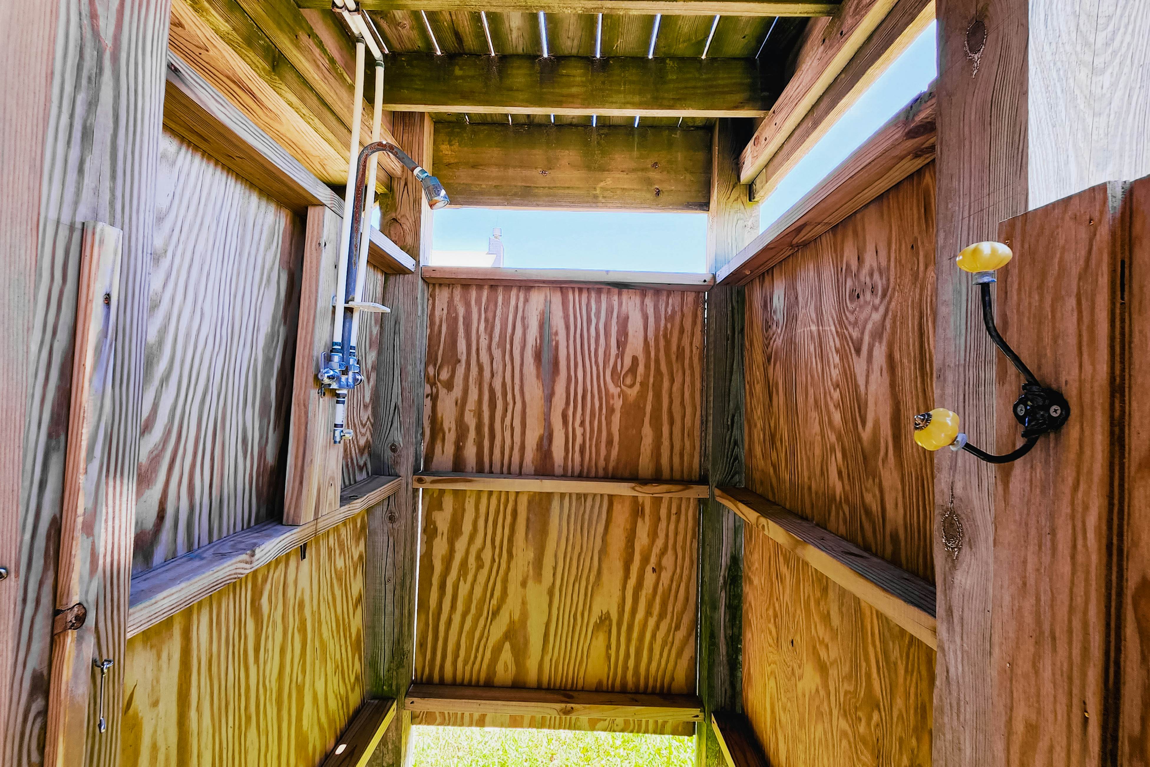 FOPS910 Reel Em Inn #910-F