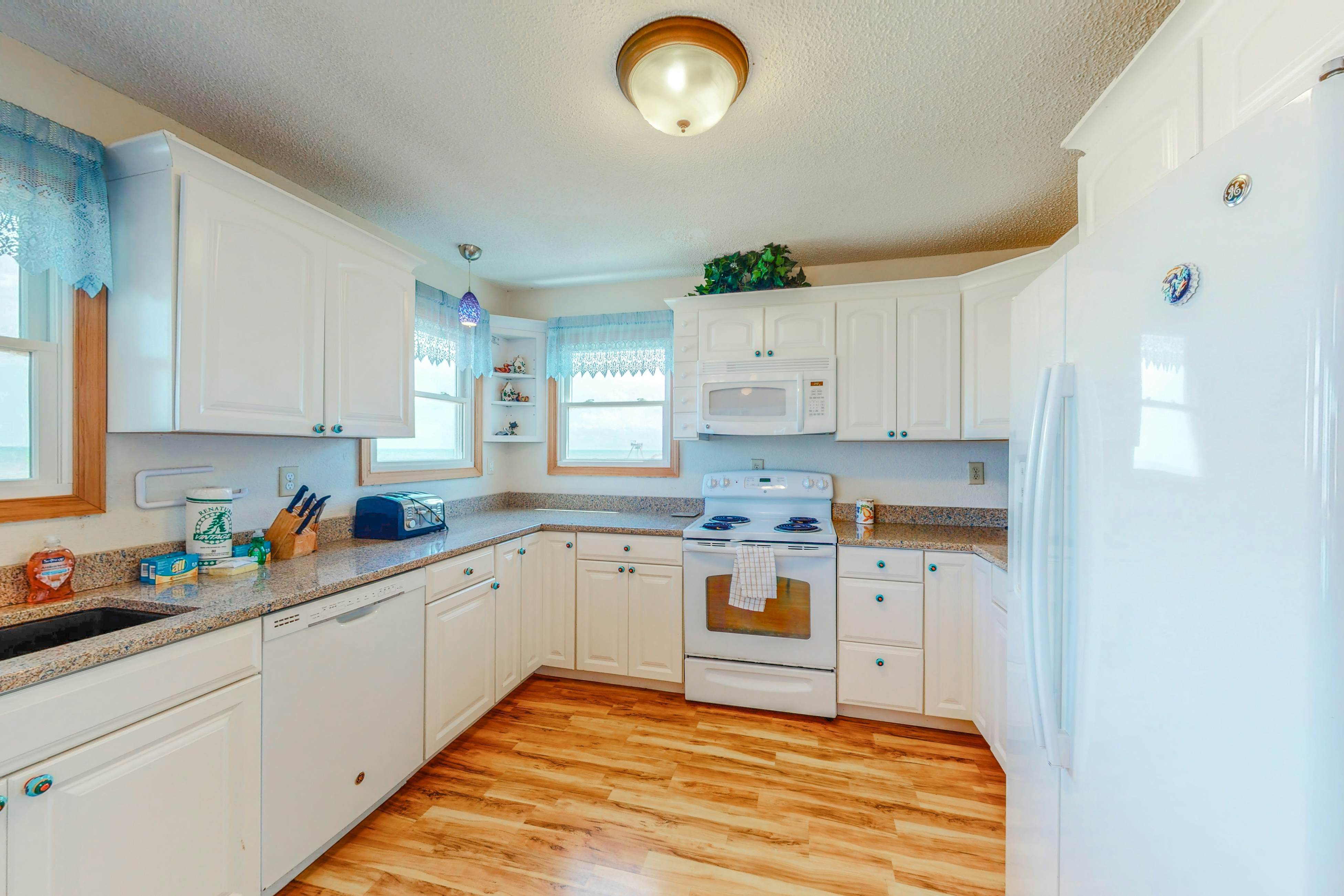 AV428 Patti's Place 428