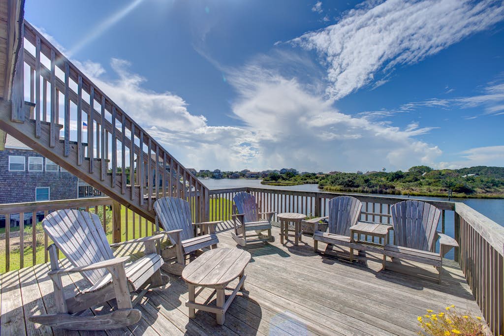 Oyster Cove 341: Cove-front, rooftop deck w/views, boat dock