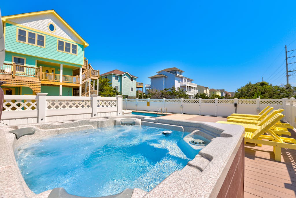 Semi-oceanfront house with private pool, hot tub, & ocean views