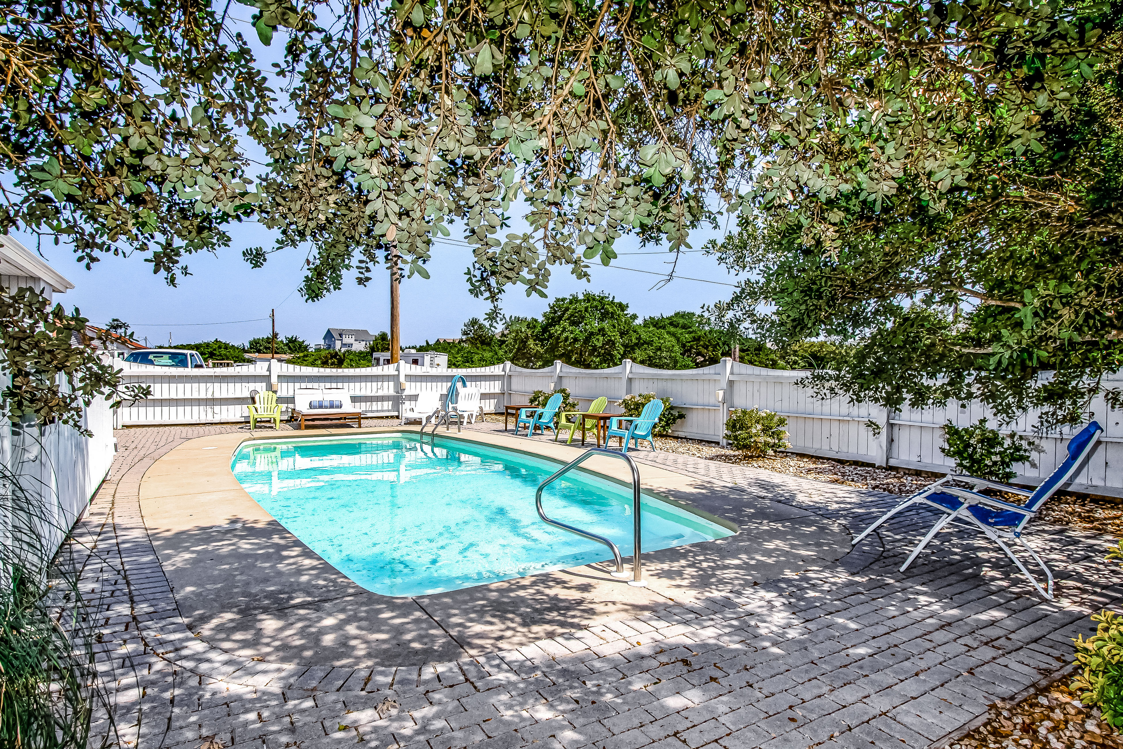 Exquisite home with private hot tub, game room, & central AC