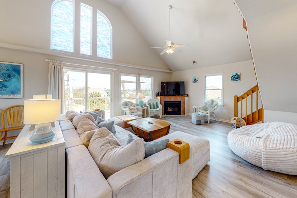 Amazing dog-friendly home with private pool, game room, AC, & W/D - near beach