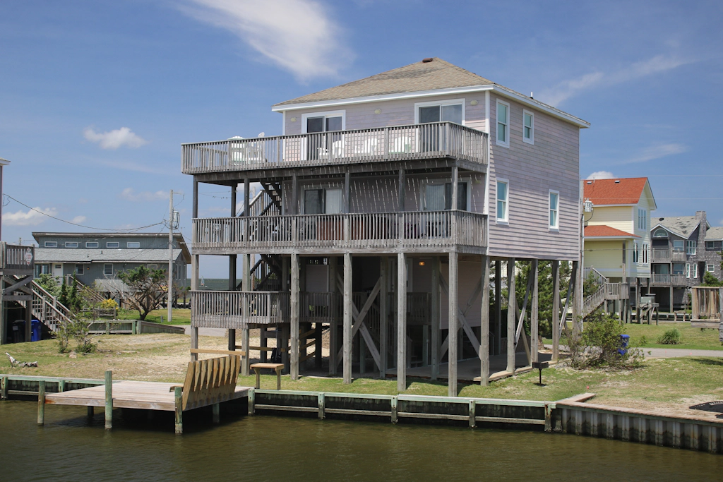 AVHC144 Sail Inn #144HC