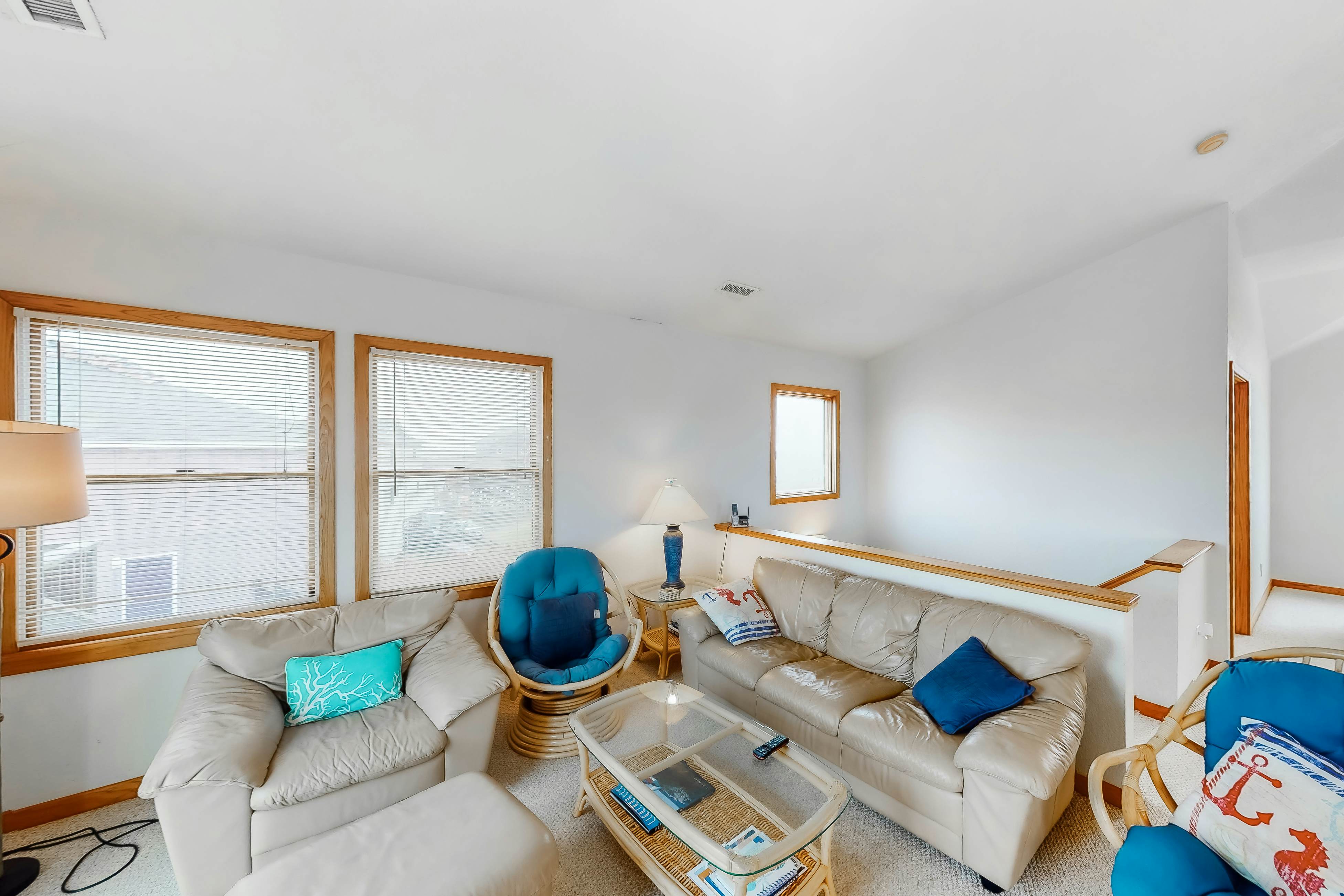 AVHC144 Sail Inn #144HC