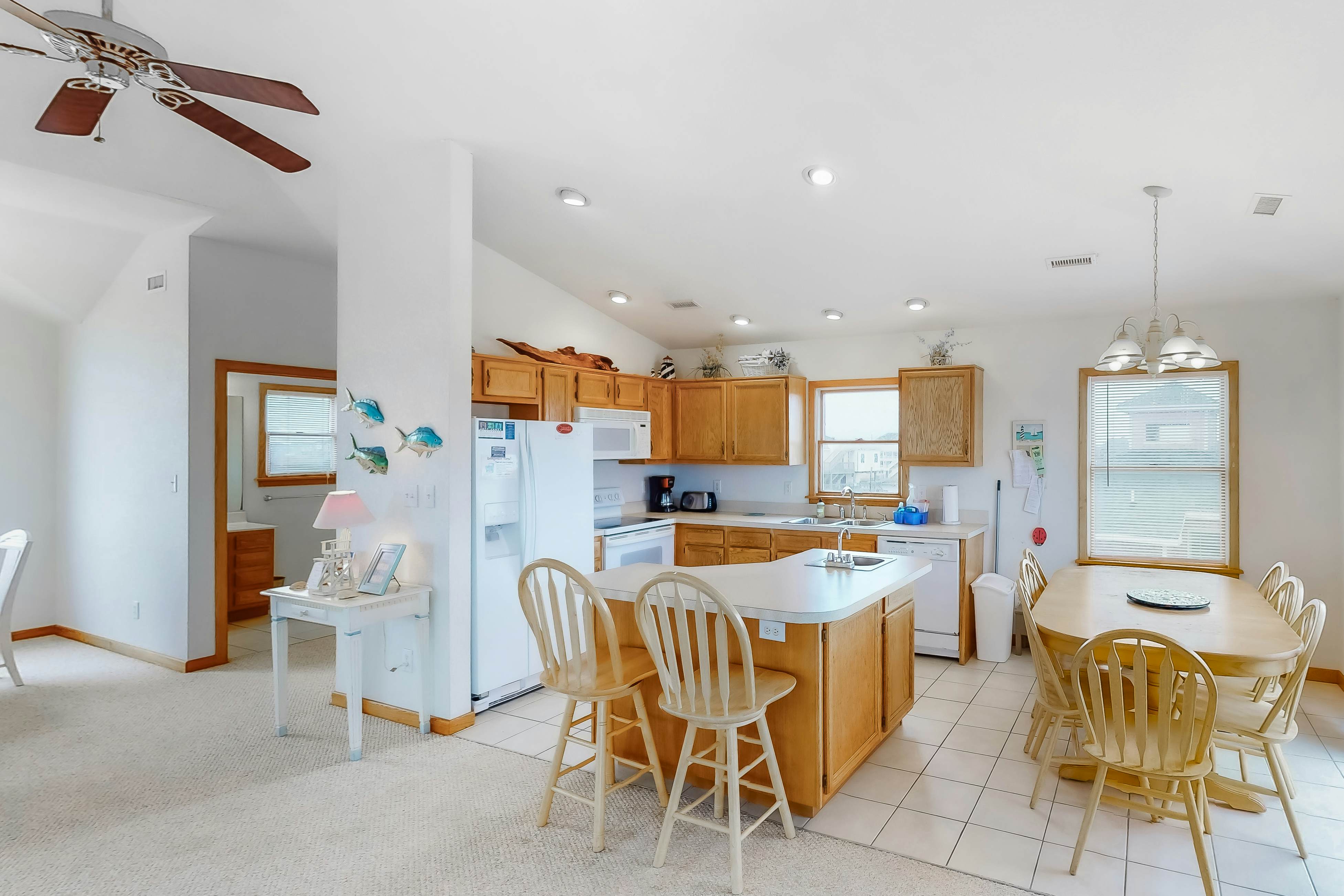 AVHC144 Sail Inn #144HC