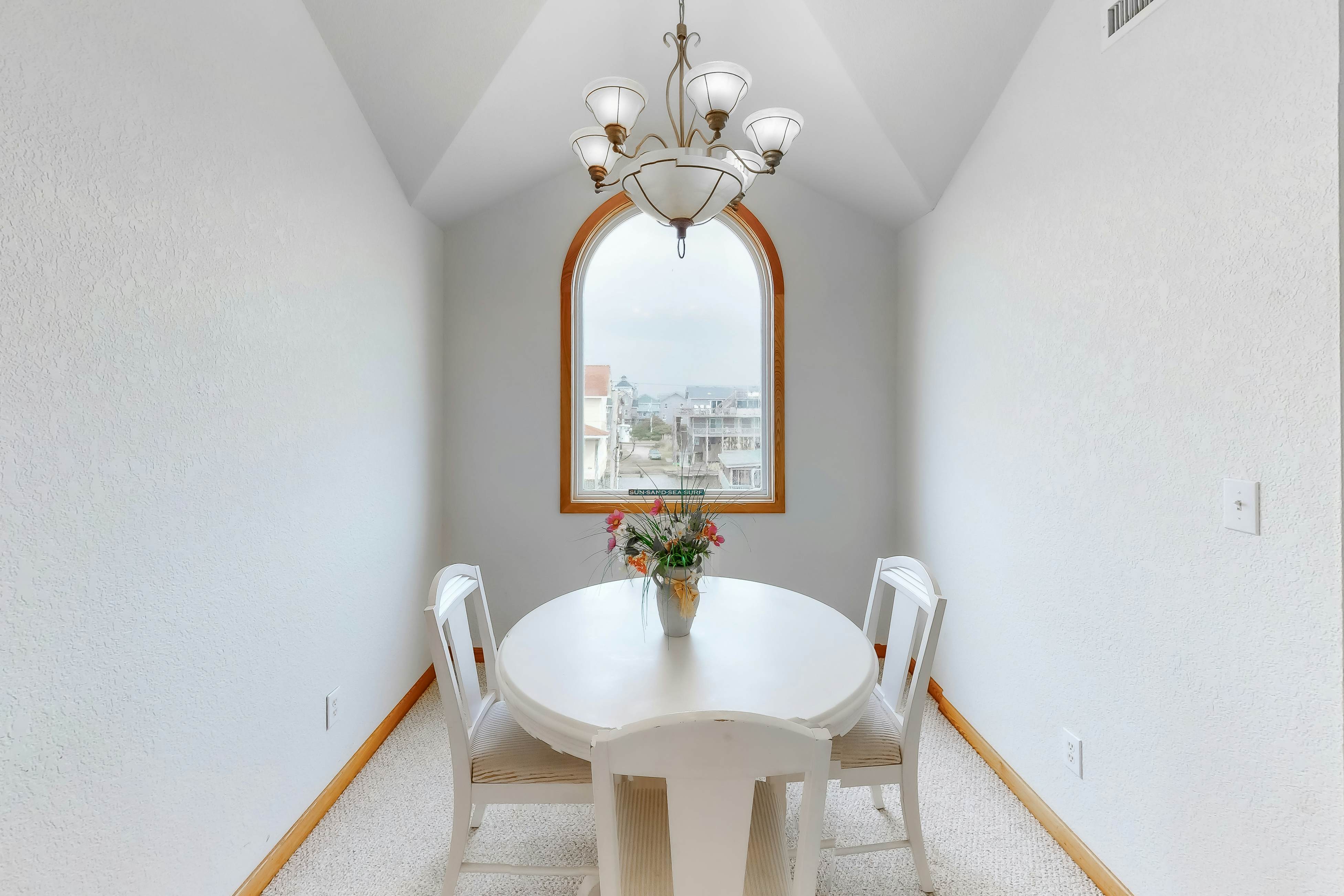 AVHC144 Sail Inn #144HC