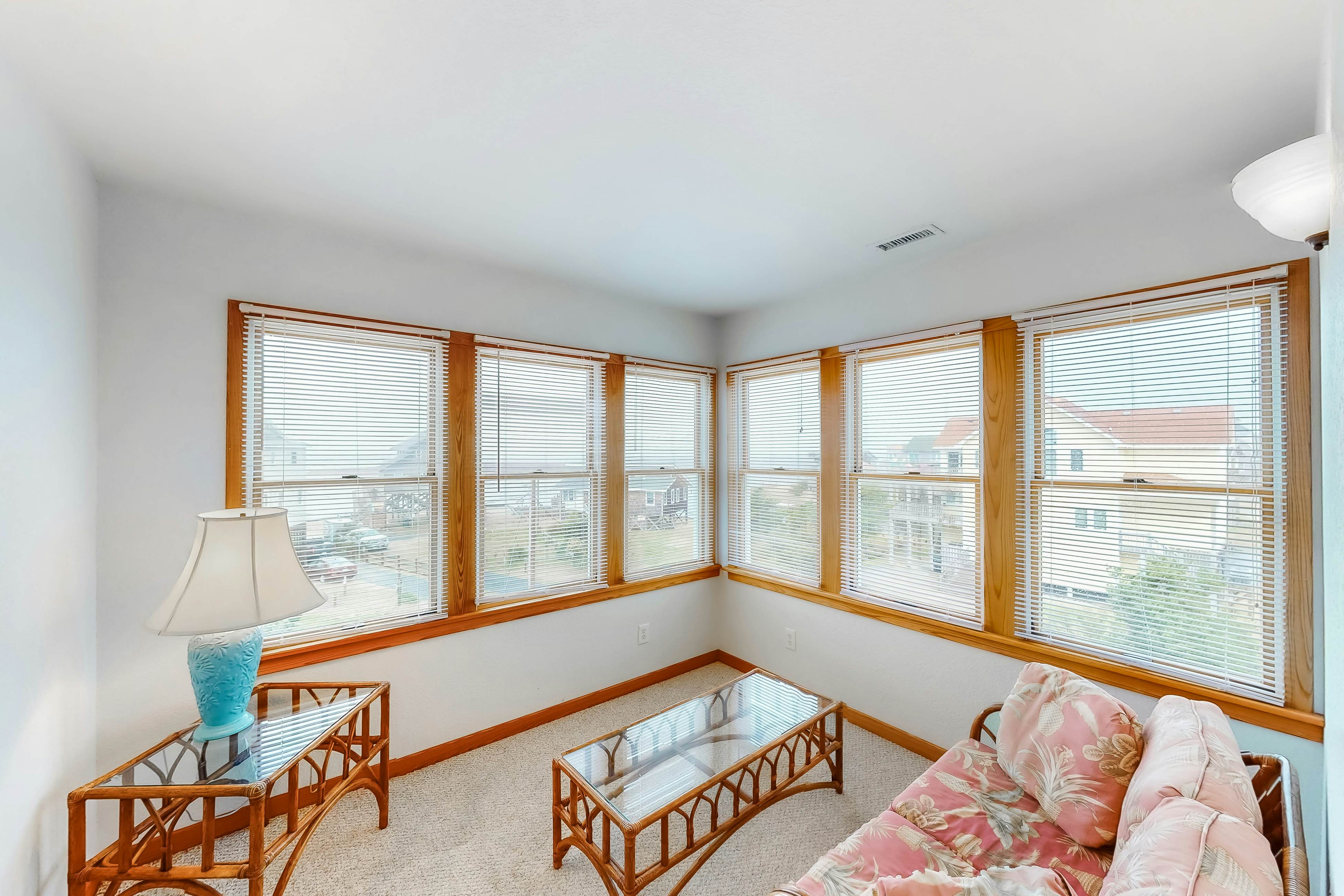 AVHC144 Sail Inn #144HC