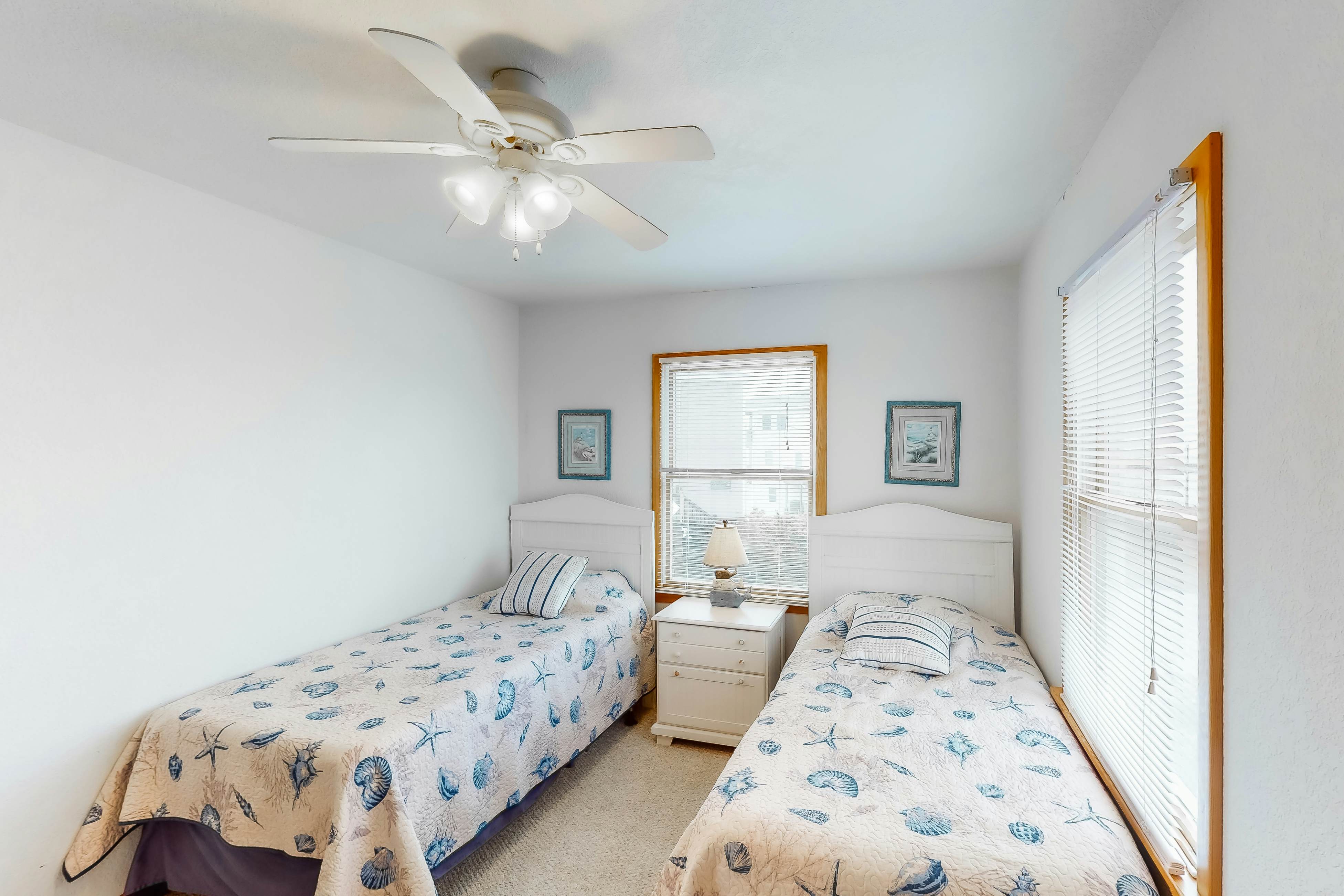 AVHC144 Sail Inn #144HC