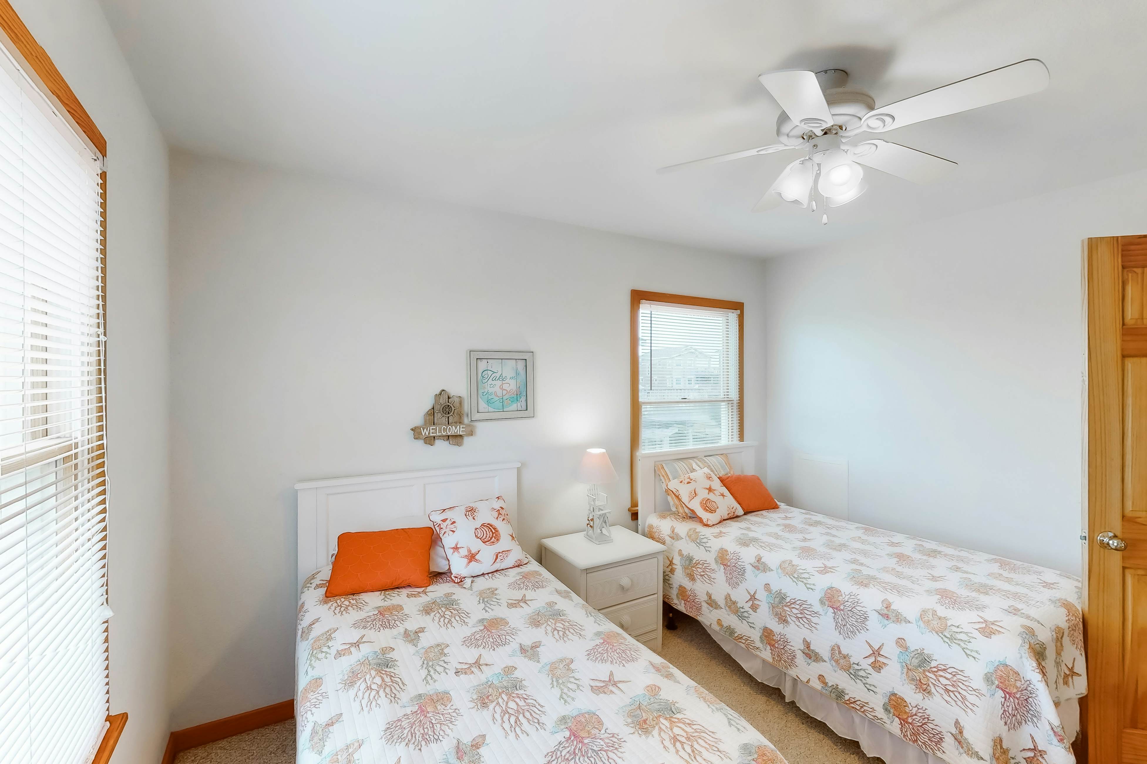 AVHC144 Sail Inn #144HC