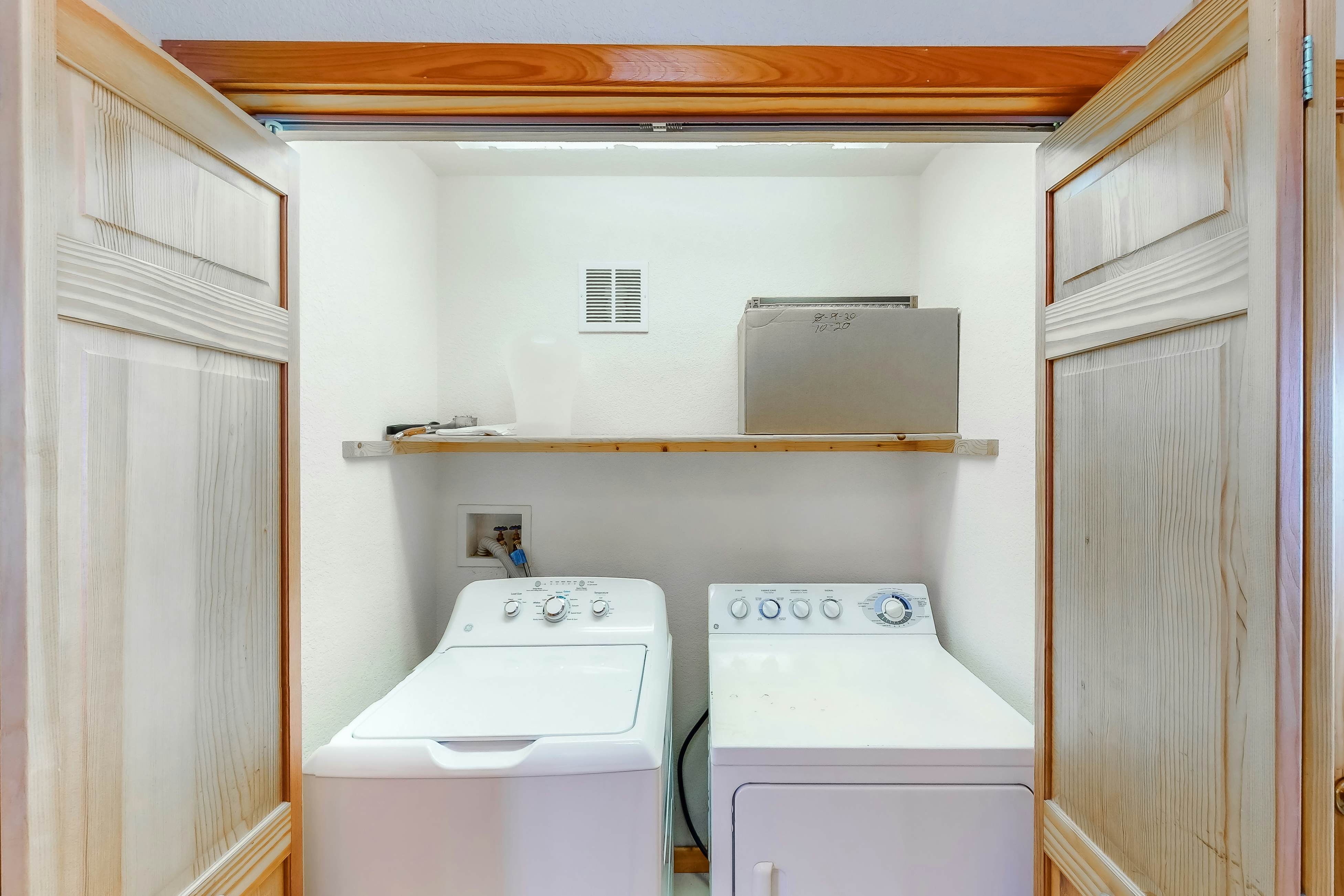 AVHC144 Sail Inn #144HC