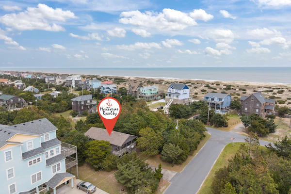 ocean-side vacation gem steps to beach w/central AC, WiFi, balcony, washer/dryer