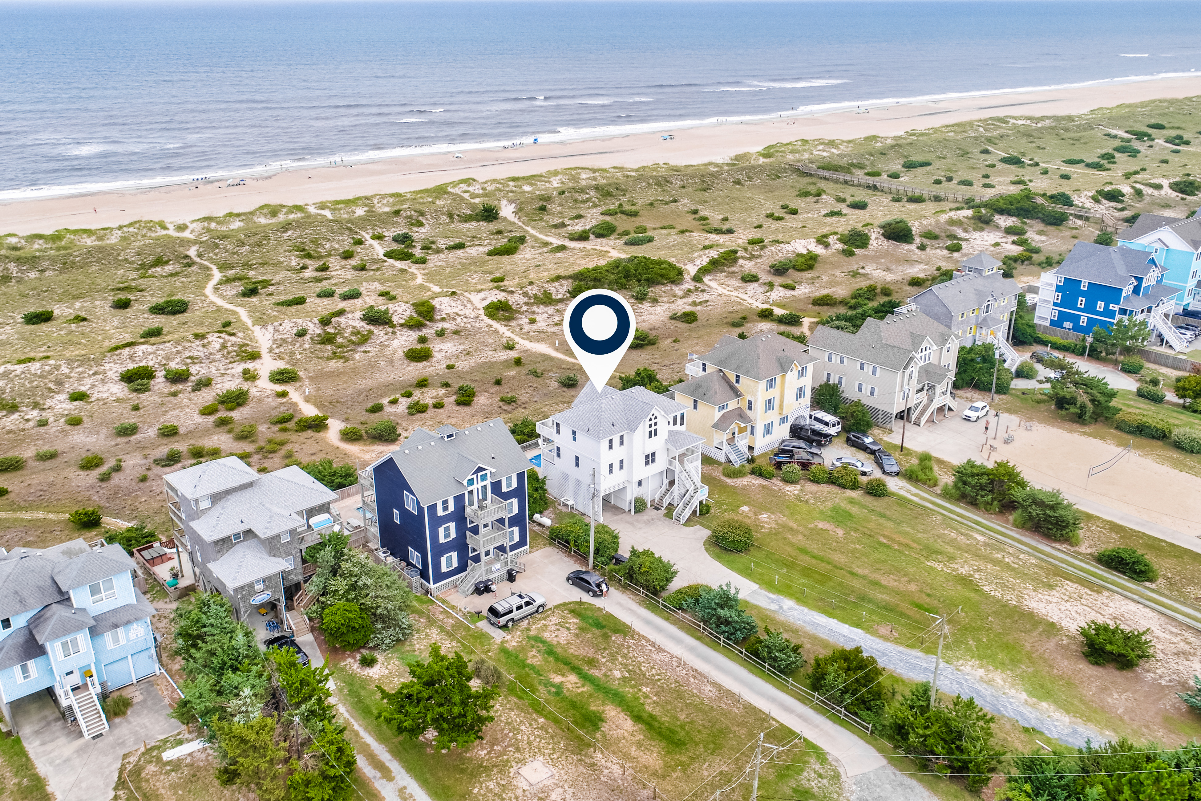 Oceanfront home with private pool, hot tub, decks & fast WiFi - dog-friendly