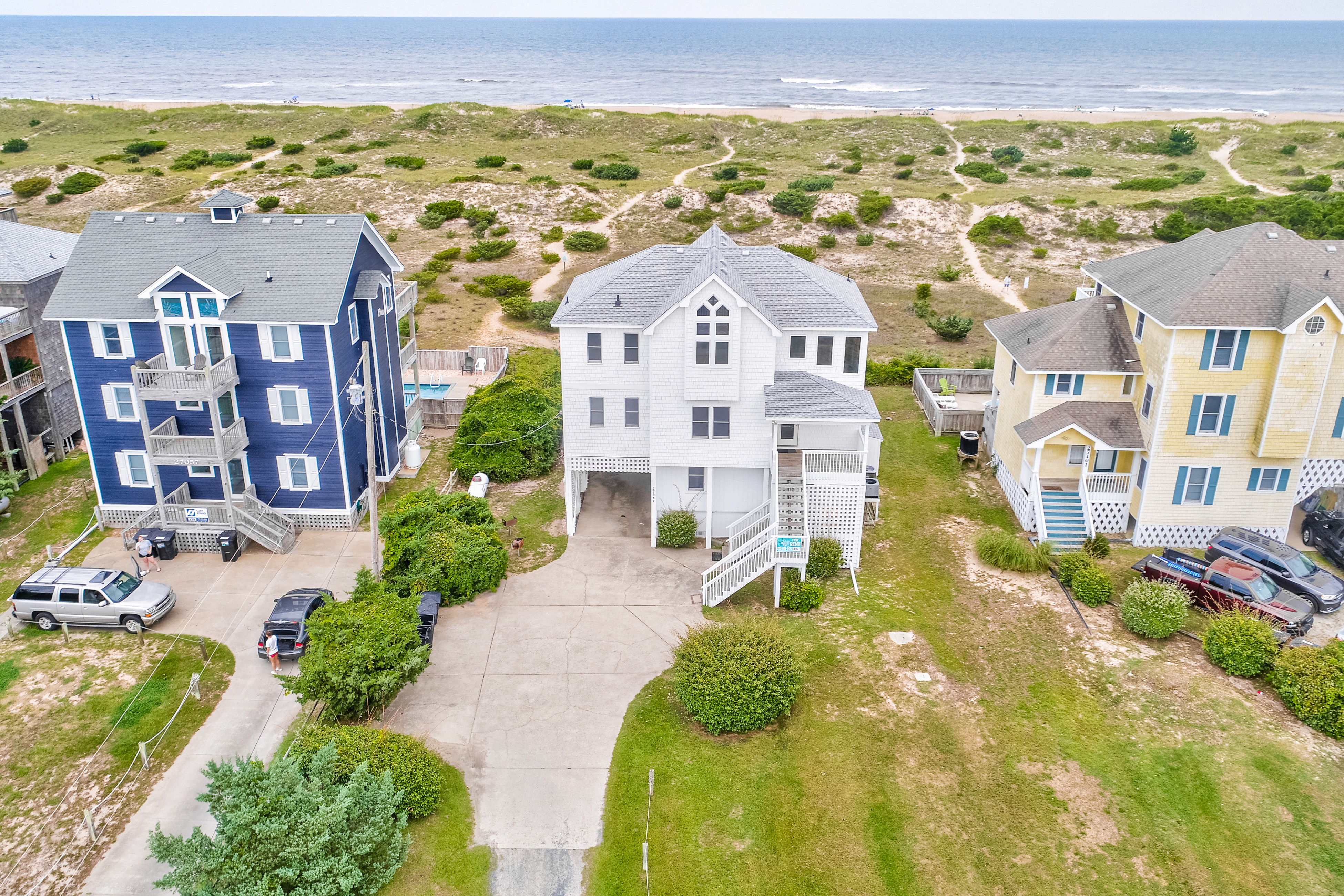 Oceanfront home with private pool, hot tub, decks & fast WiFi - dog-friendly