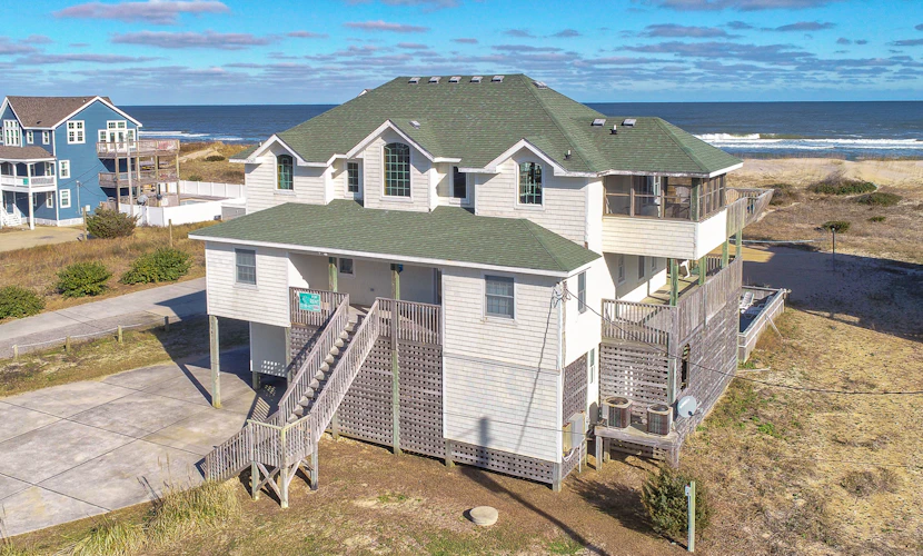 Oceanfront home with private theater, hot tub, pool & pool table