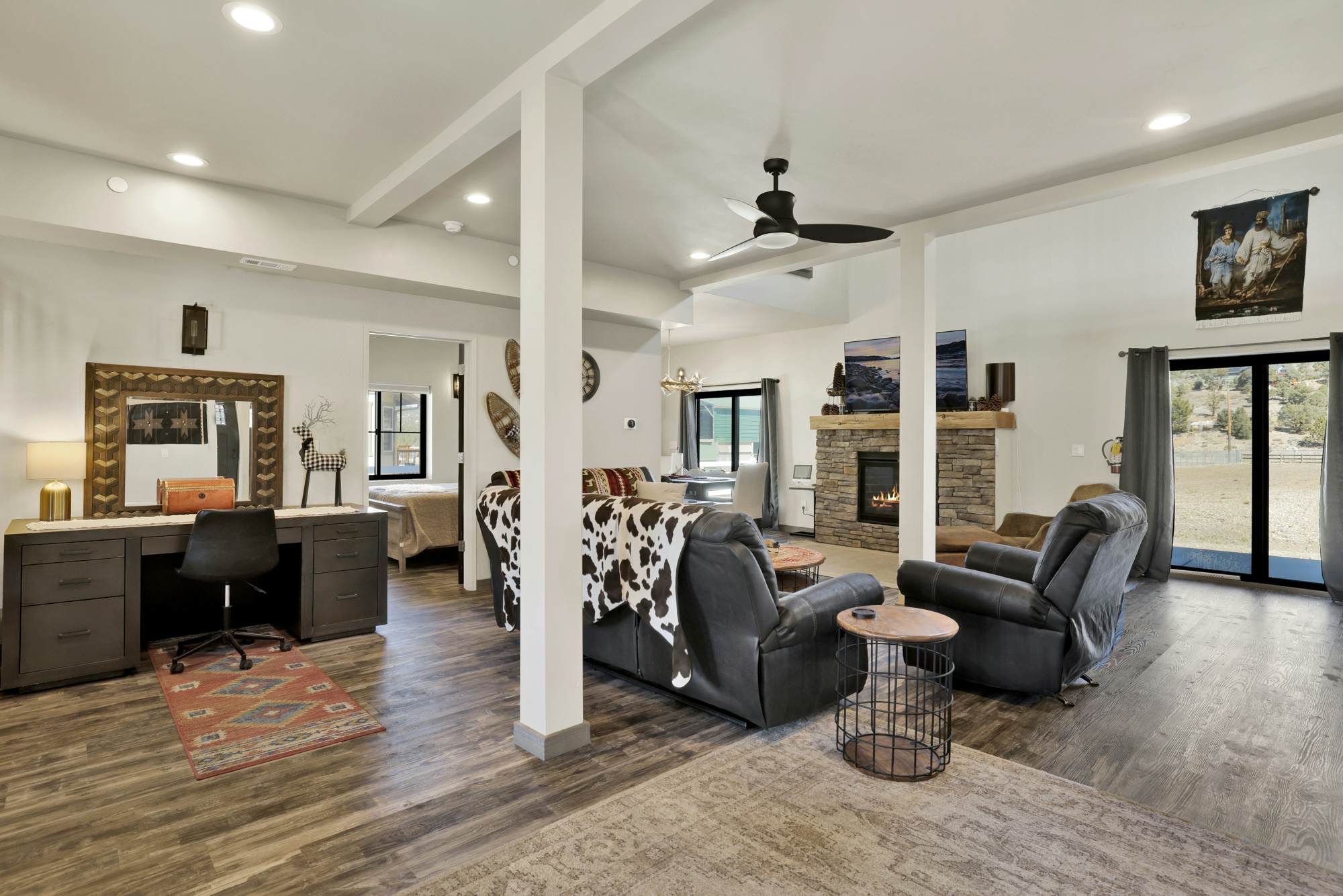 2572-Golden Bear at Shay Meadows