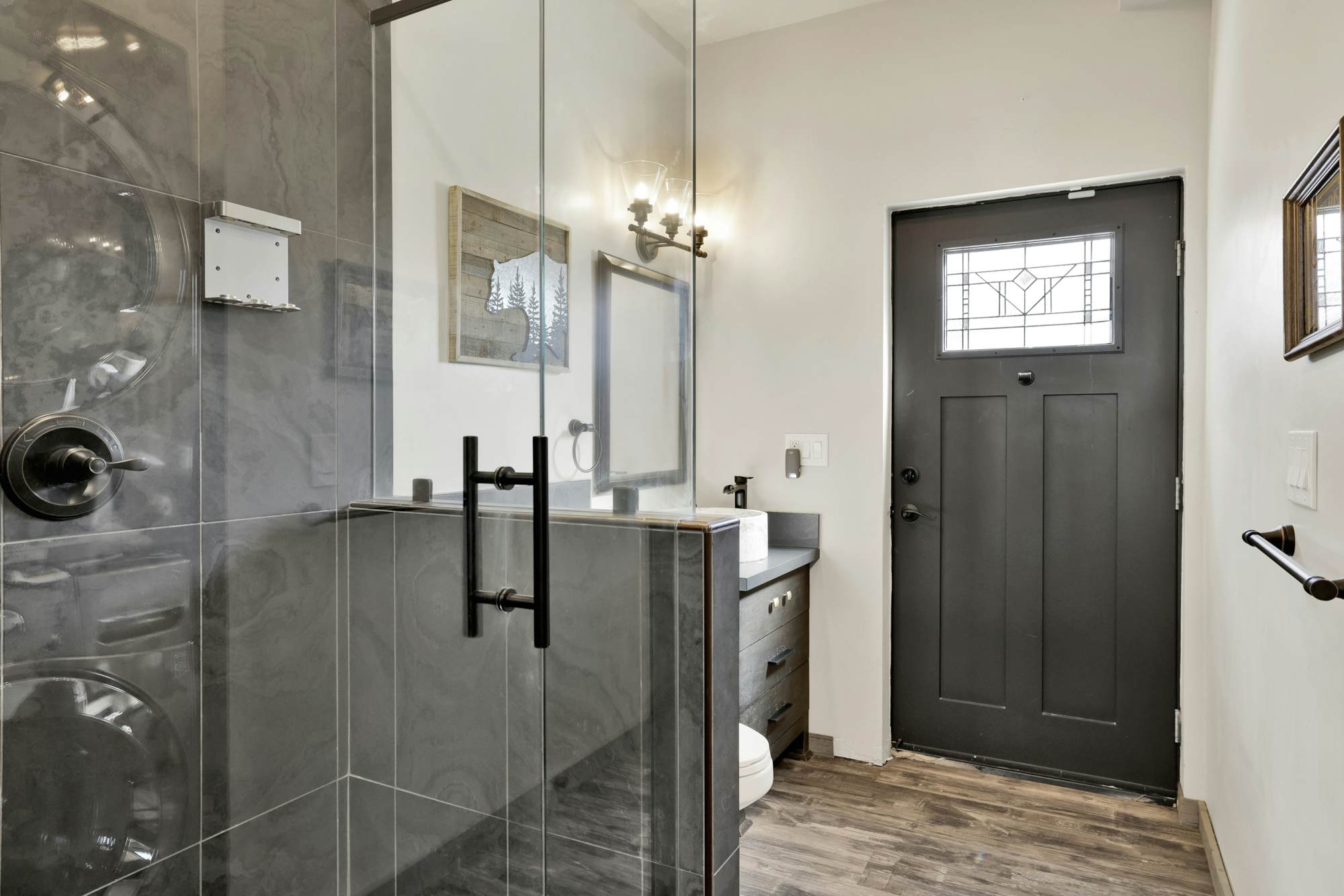 2572-Golden Bear at Shay Meadows