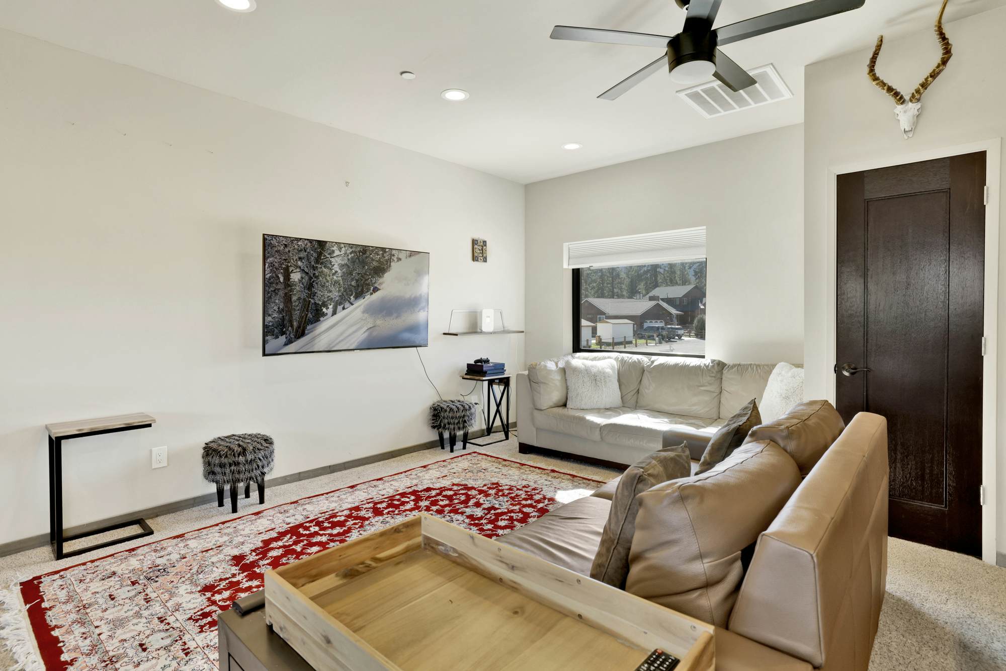 2572-Golden Bear at Shay Meadows