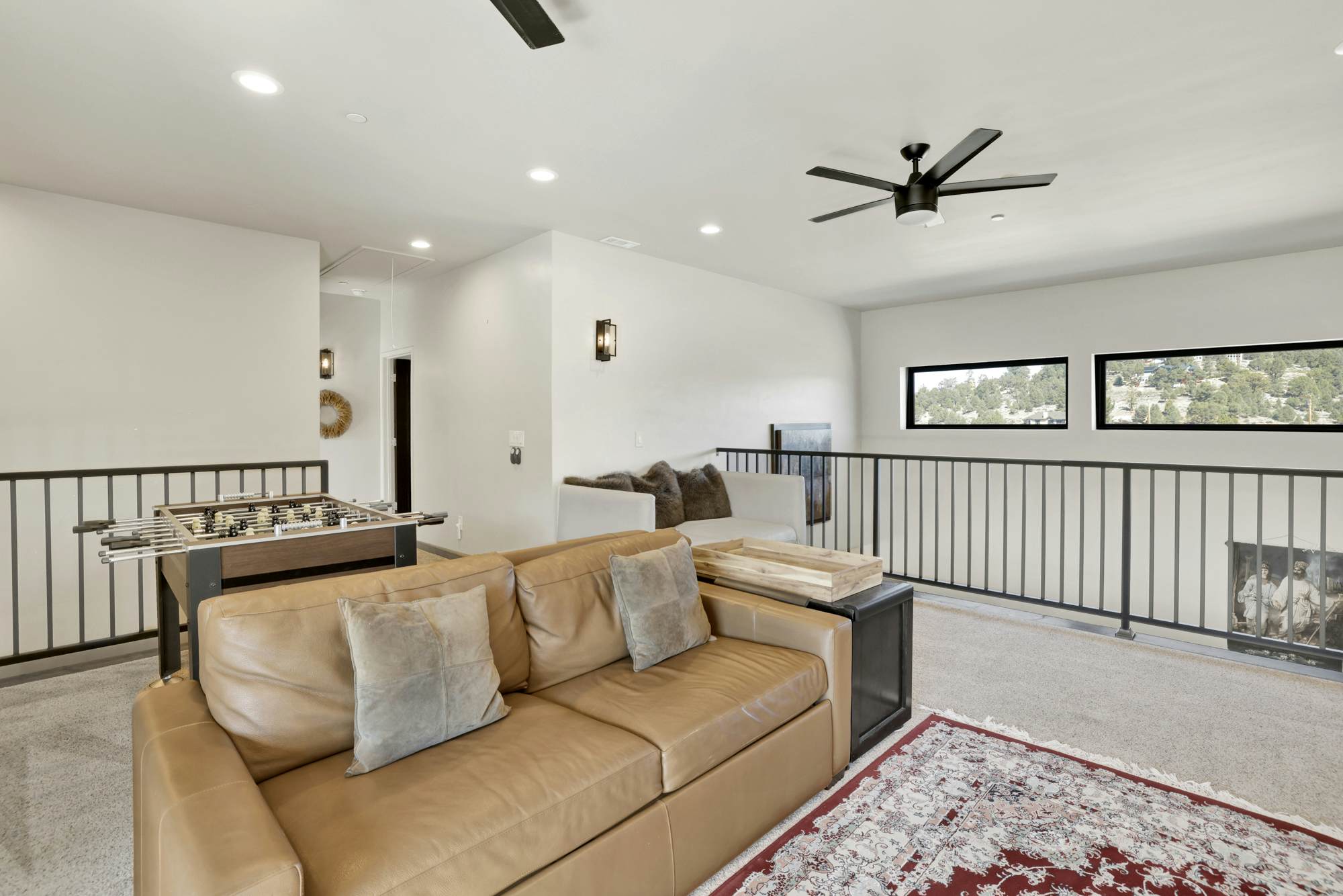 2572-Golden Bear at Shay Meadows