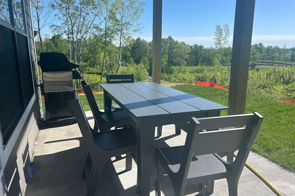 RiverWest Hunters Landing-Riverfront-25% off Ski Tickets-Dog Friendly