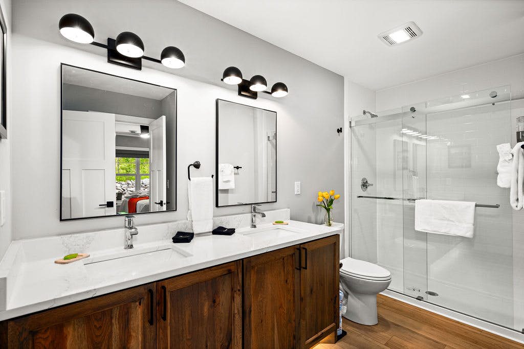 RiverWest Four Seasons Lodge