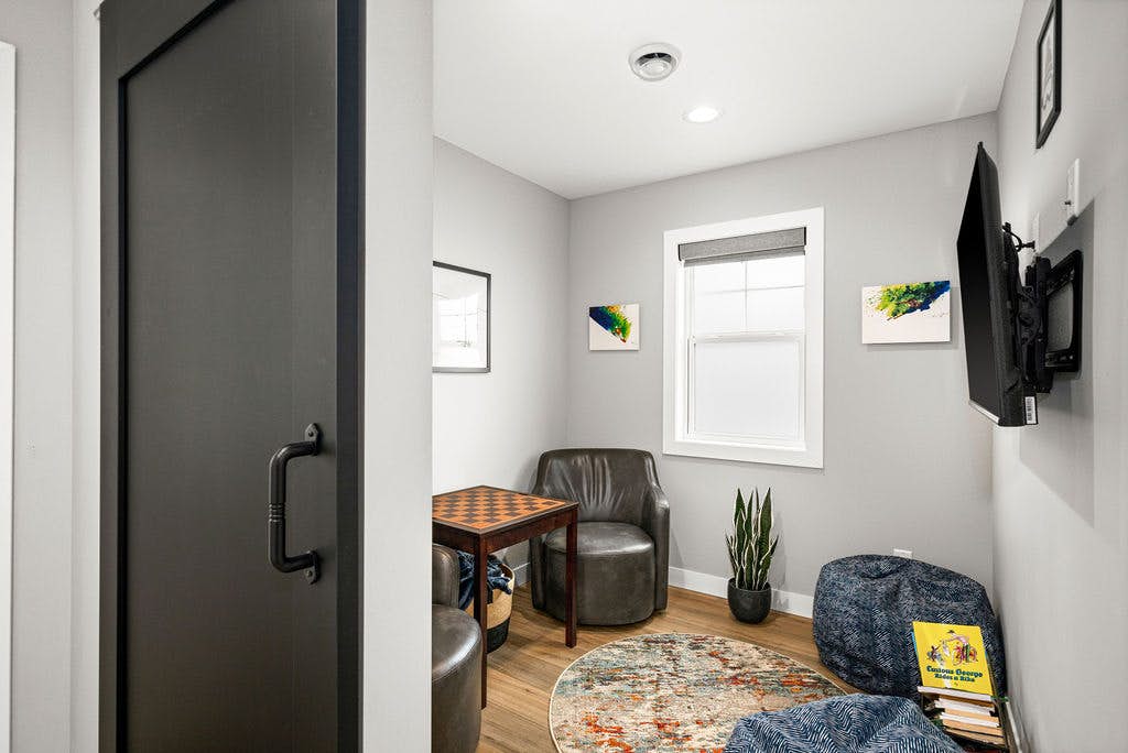 RiverWest Four Seasons Lodge