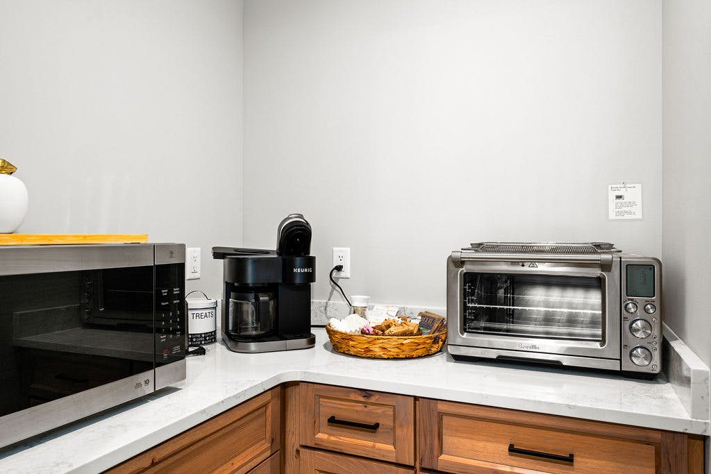 RiverWest Four Seasons Lodge