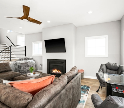 RiverWest Four Seasons Lodge