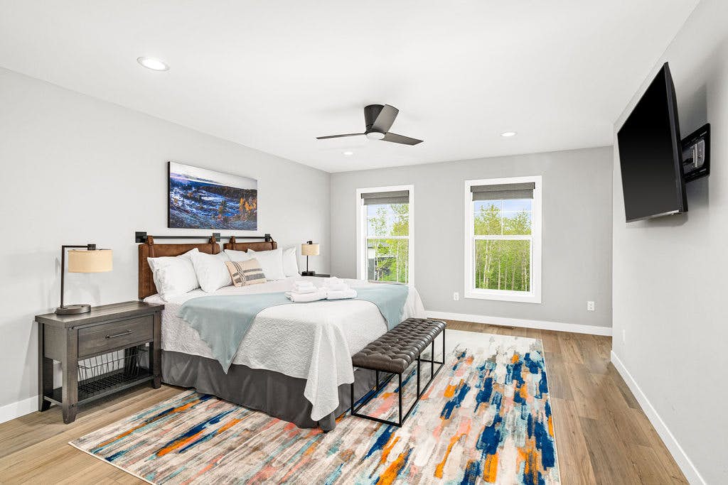 RiverWest Four Seasons Lodge