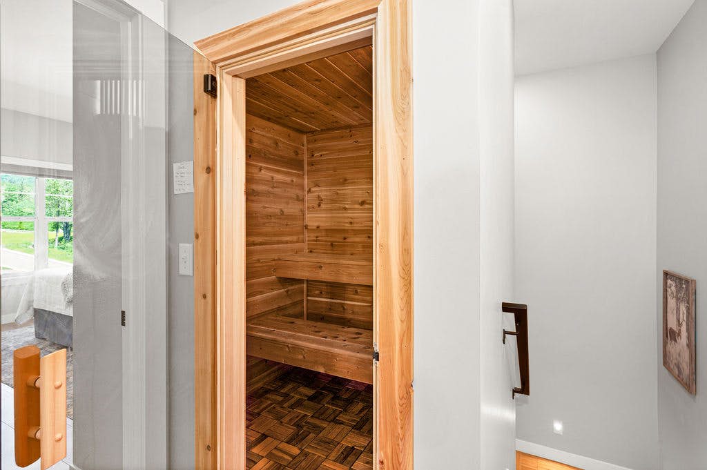 RiverWest Stones Throw Chalet