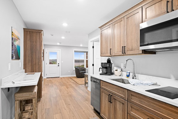 RiverWest Trails End Chalet -River View 25% off Ski Tickets