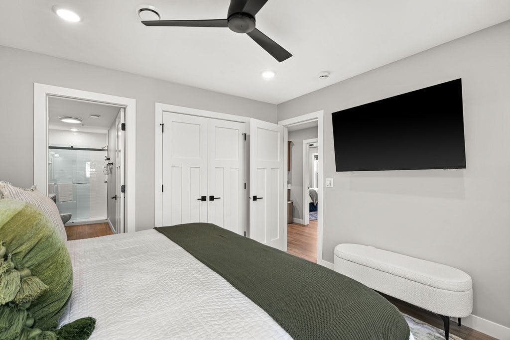 RiverWest River's Edge