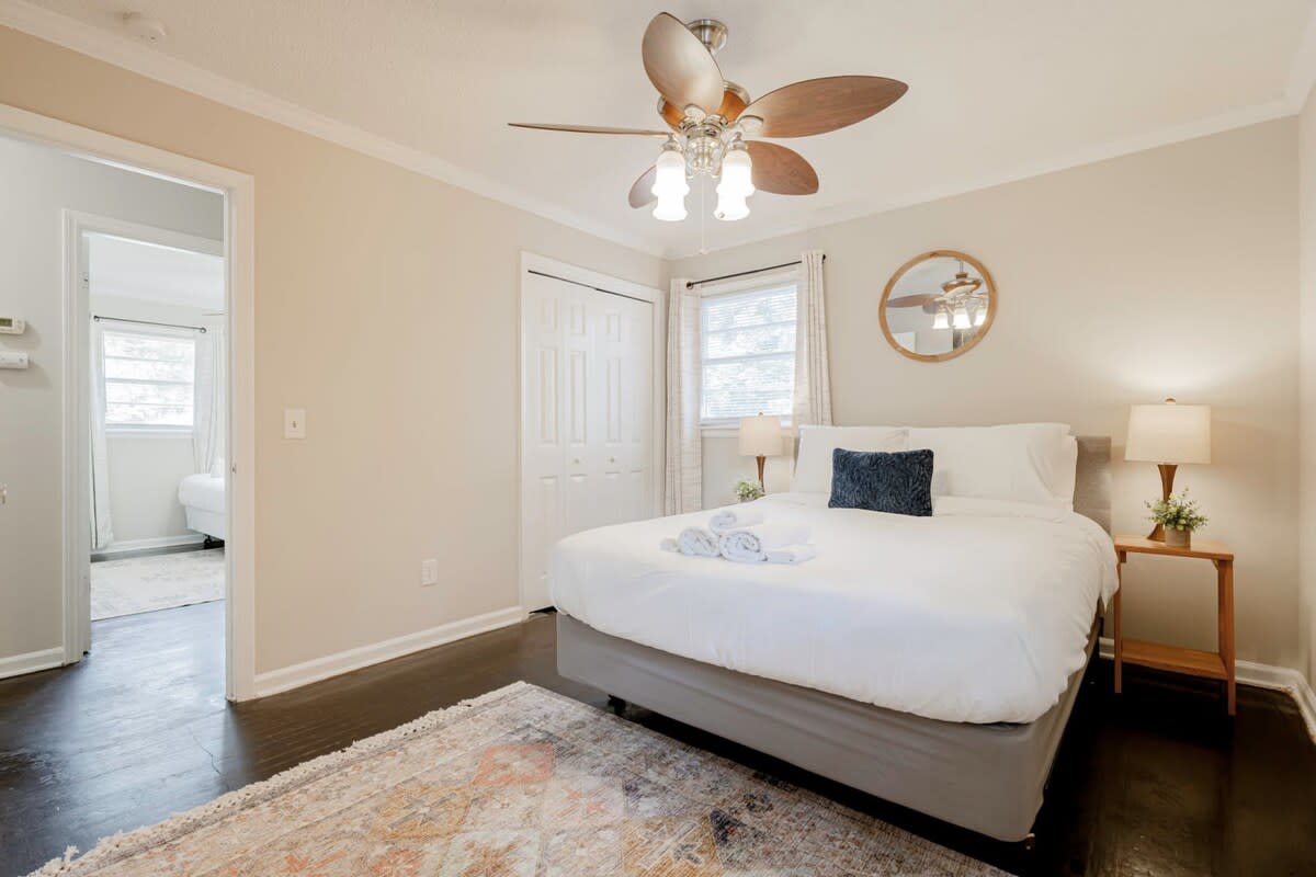 Z_4017RnnieSt_Columbia