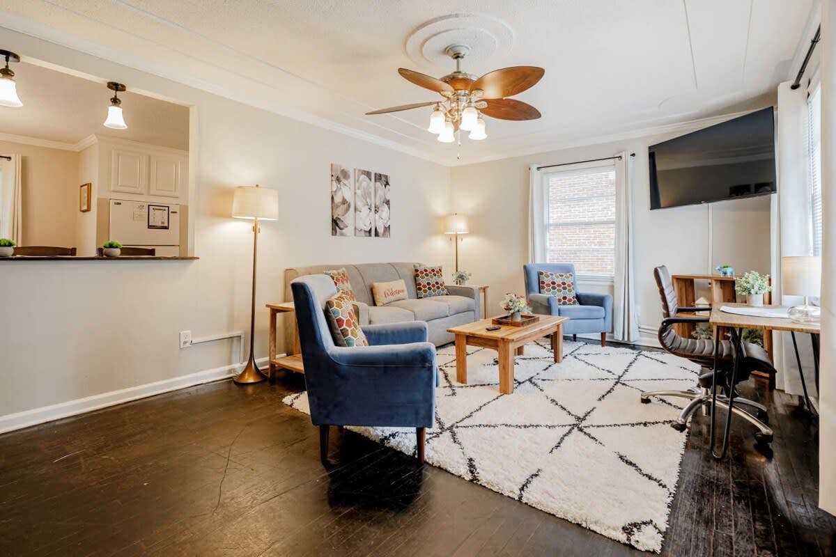 Z_4017RnnieSt_Columbia