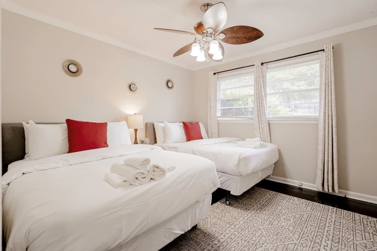 Z_4017RnnieSt_Columbia